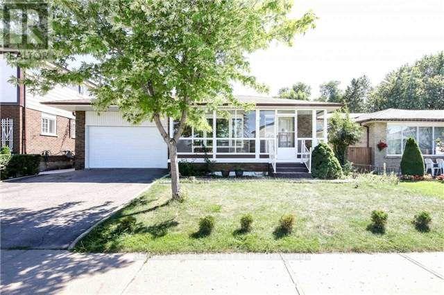 Main Level - 4 Lawnmere Crescent, Toronto, Ontario  M1S 2T2 - Photo 2 - E14100558