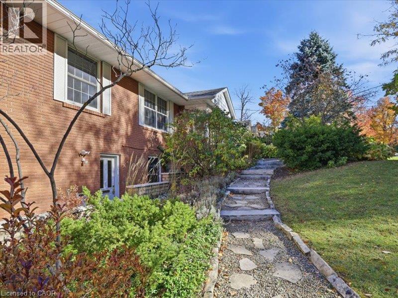 36 Maple Hill Drive, Kitchener, Ontario  N2M 2R8 - Photo 4 - 40872938