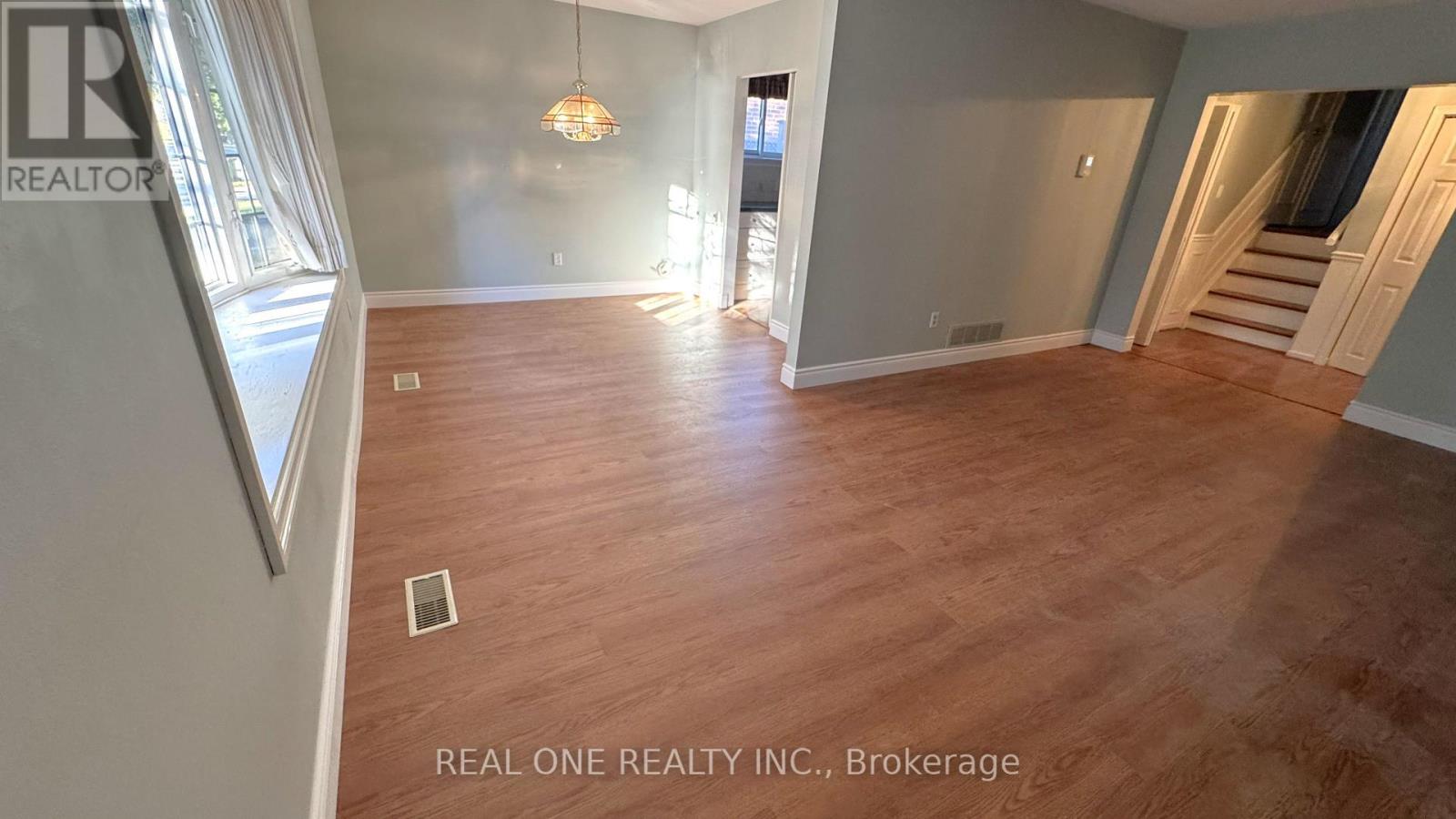 35 Corning Road, Toronto, Ontario  M2J 2L6 - Photo 5 - C13757898
