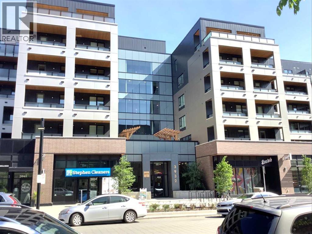 322, 3932 University Avenue NW