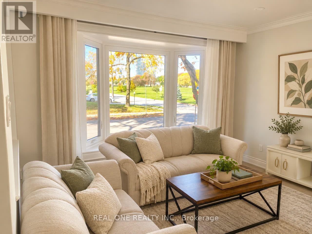 149 Bishop Avenue, Toronto, Ontario  M2M 1Z7 - Photo 4 - C14100584