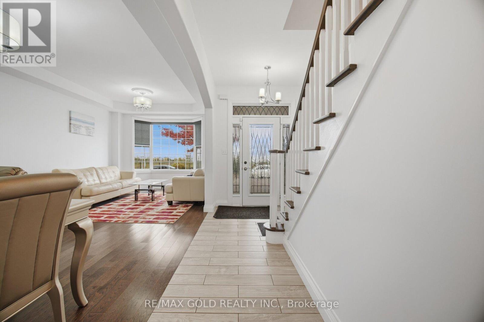 687 Marley Crescent, Milton, Ontario  L9T 5M1 - Photo 4 - W14100578