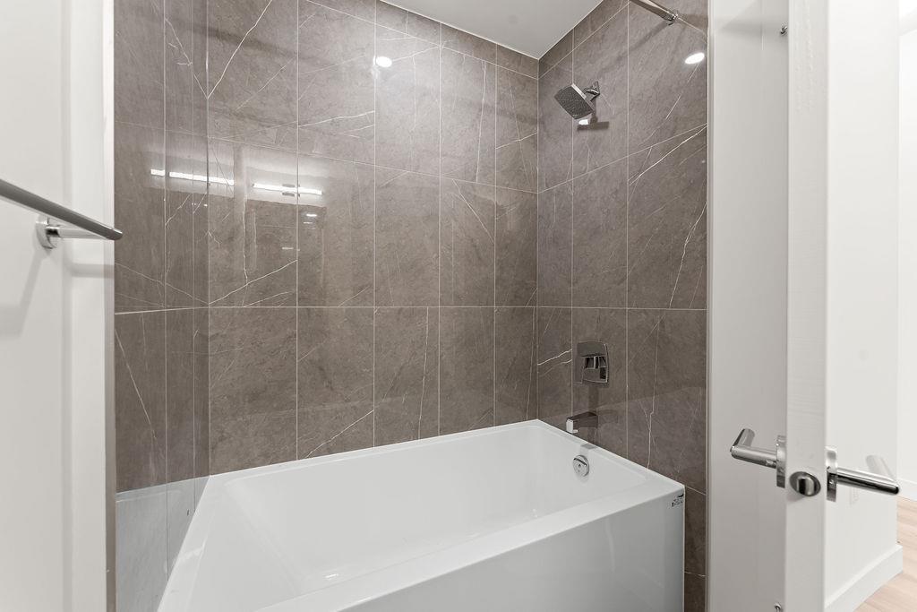 220 13760 75a Avenue, Surrey, British Columbia  V3W 3W5 - Photo 15 - R3177304