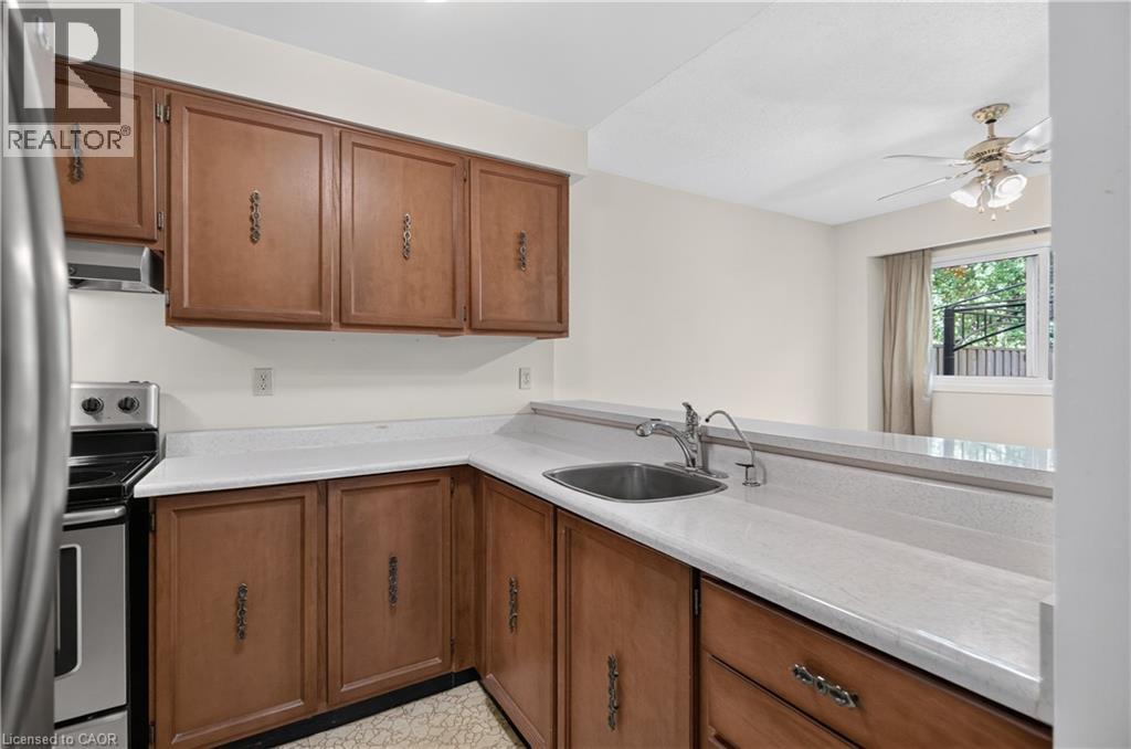1556 Lancaster Drive Unit# 74, Oakville, Ontario  L6H 2Z4 - Photo 18 - 40871049