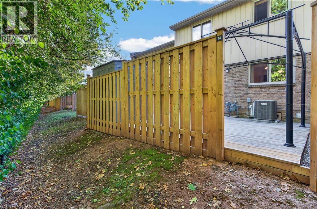 1556 Lancaster Drive Unit# 74, Oakville, Ontario  L6H 2Z4 - Photo 38 - 40871049
