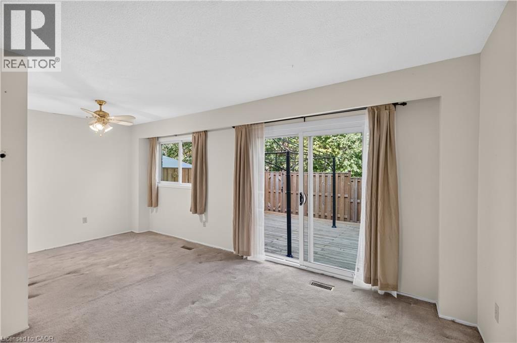 1556 Lancaster Drive Unit# 74, Oakville, Ontario  L6H 2Z4 - Photo 9 - 40871049