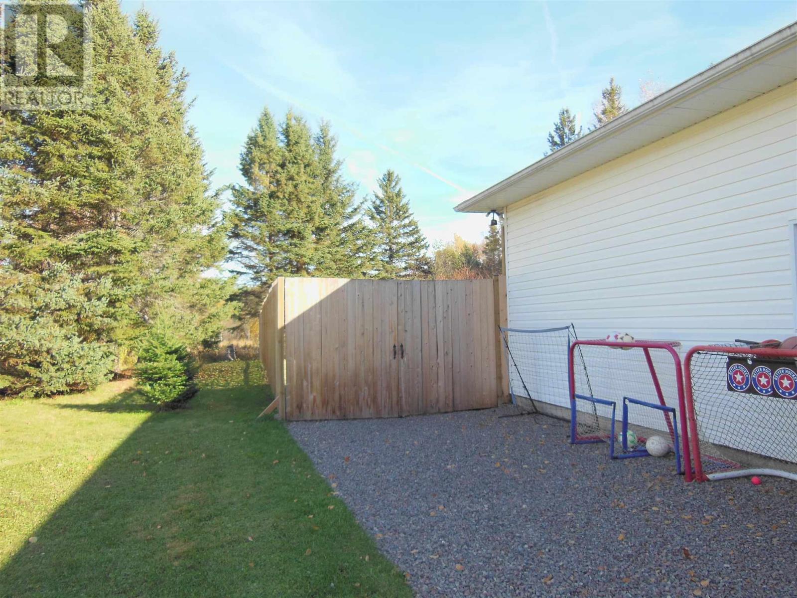 220 Case Rd, Sault Ste. Marie, Ontario  P6A 6J8 - Photo 5 - SM262916