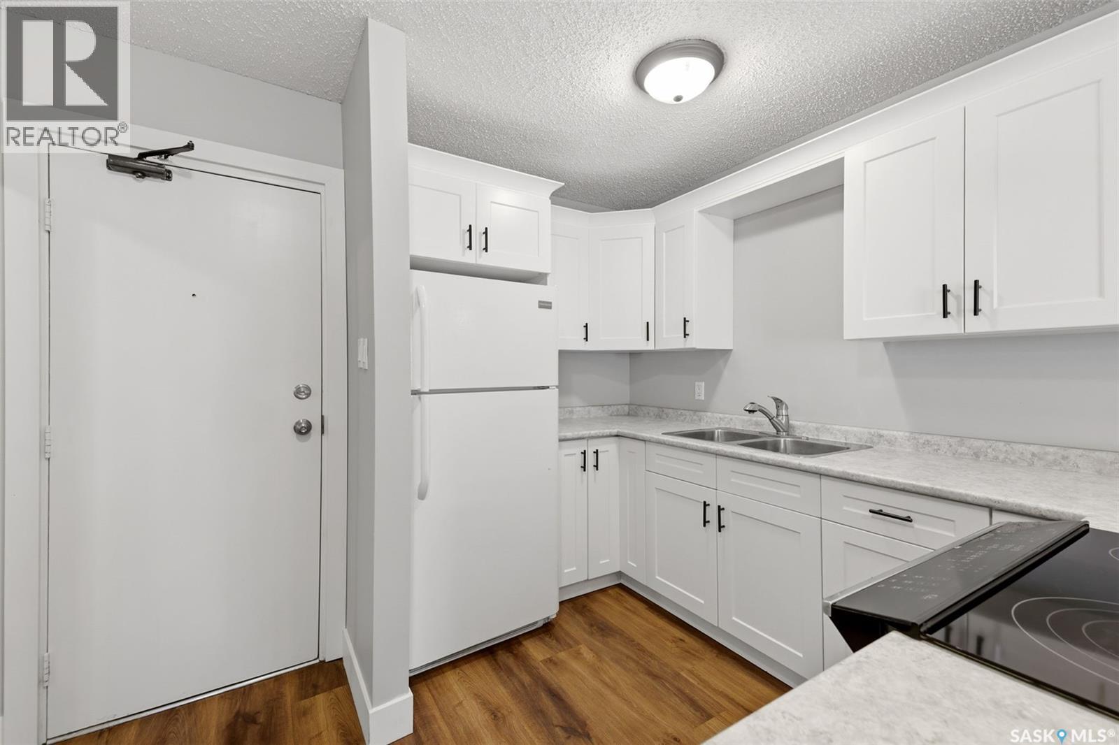 214 2315 Mcintyre Street, Regina, Saskatchewan  S4P 3Y8 - Photo 2 - SK051575