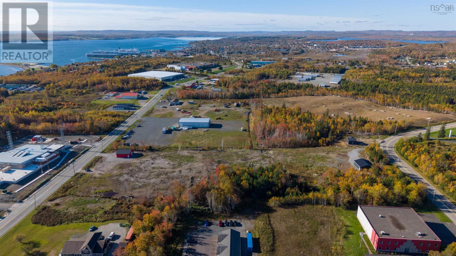 35 Eveleigh Drive, Sydney Mines, Nova Scotia  B1V 0B4 - Photo 16 - 202625957