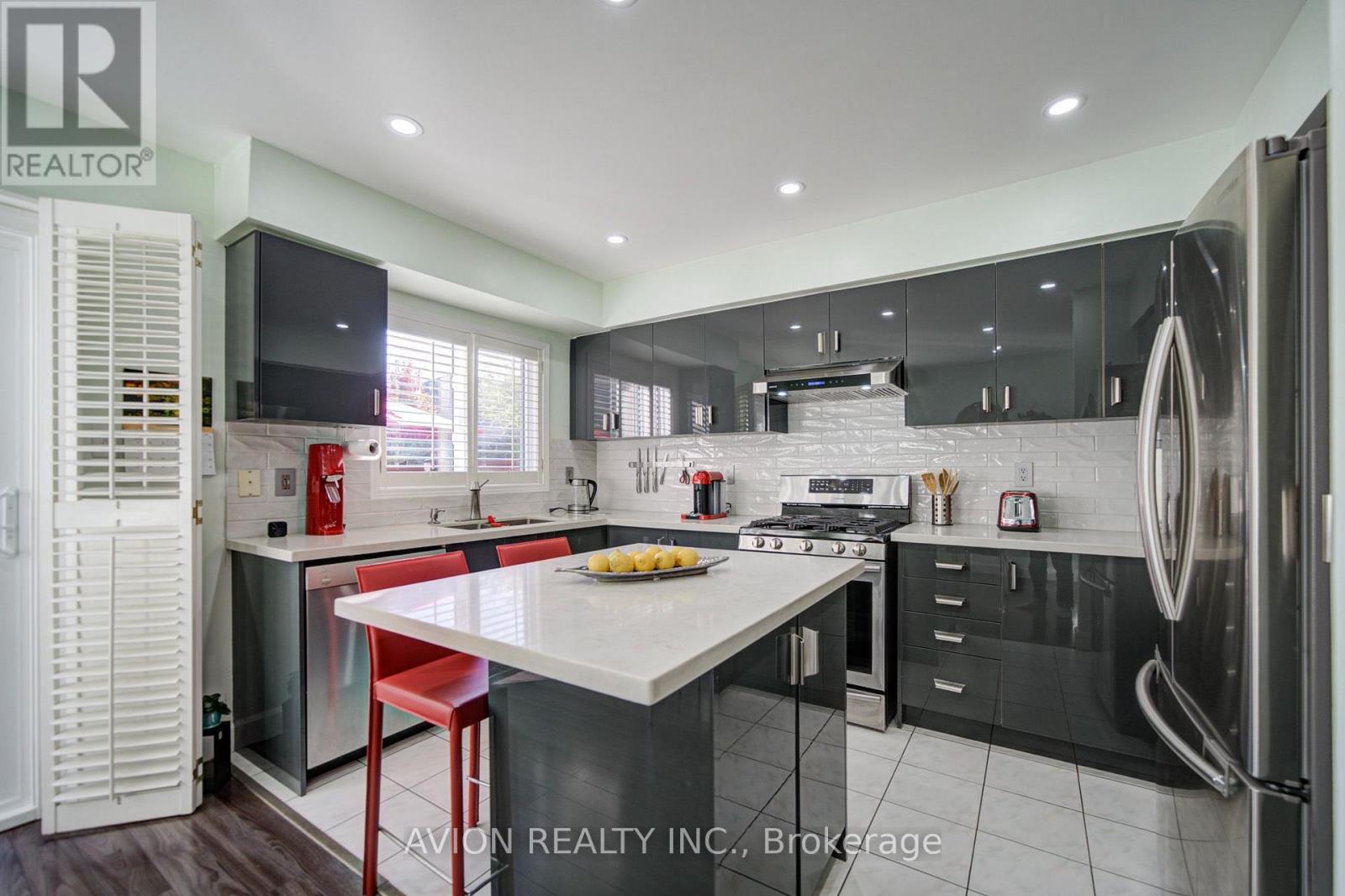 17 Indigo Street, Richmond Hill, Ontario  L4S 1W2 - Photo 6 - N14100594