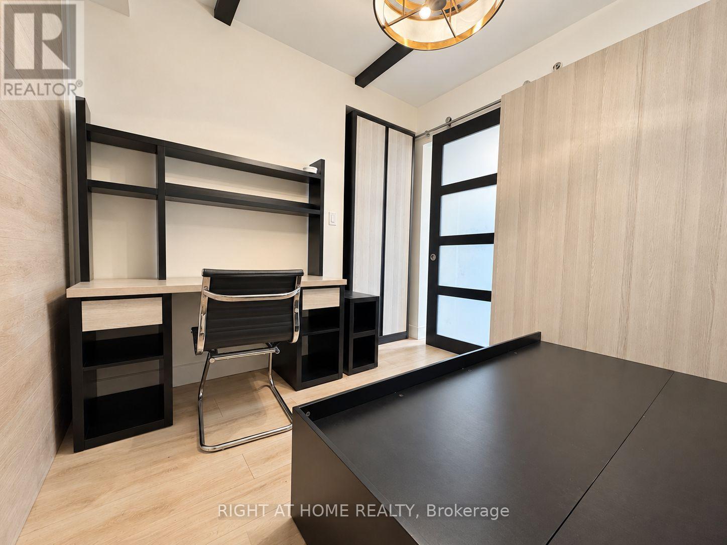 S- 2225 - 145 Columbia Street W, Waterloo, Ontario  N2L 0K7 - Photo 18 - X14100624