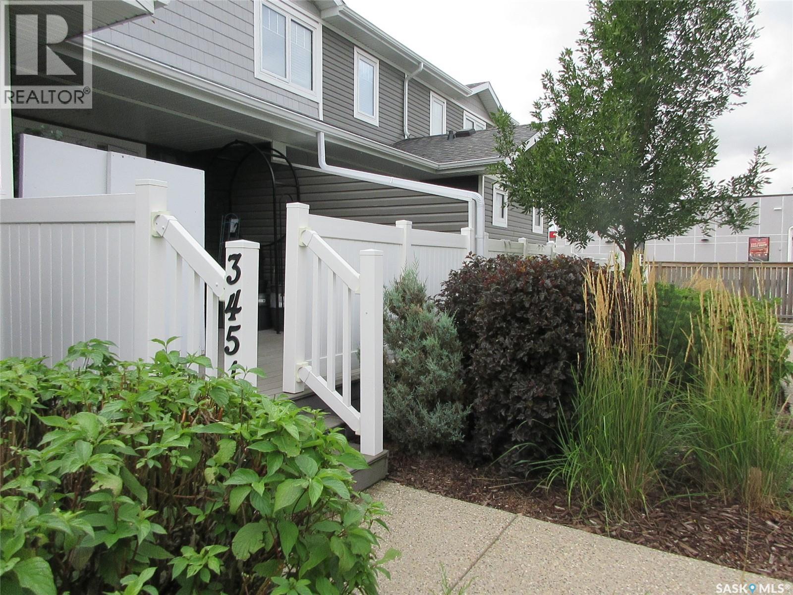 3451 Elgaard Drive, Regina, Saskatchewan  S4X 0N4 - Photo 2 - SK051574