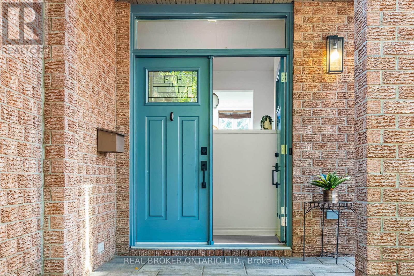 191 Thornbury Crescent, Ottawa, Ontario  K2G 6C2 - Photo 2 - X14100628