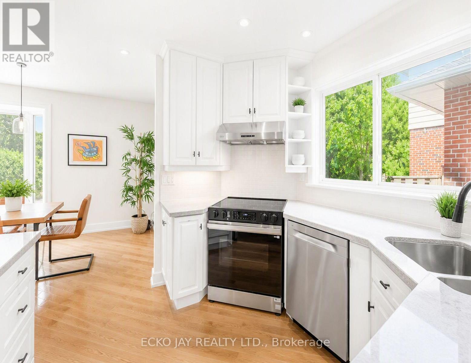 22 Meadowglade Crescent, Toronto, Ontario  M2J 1C7 - Photo 15 - C13875128