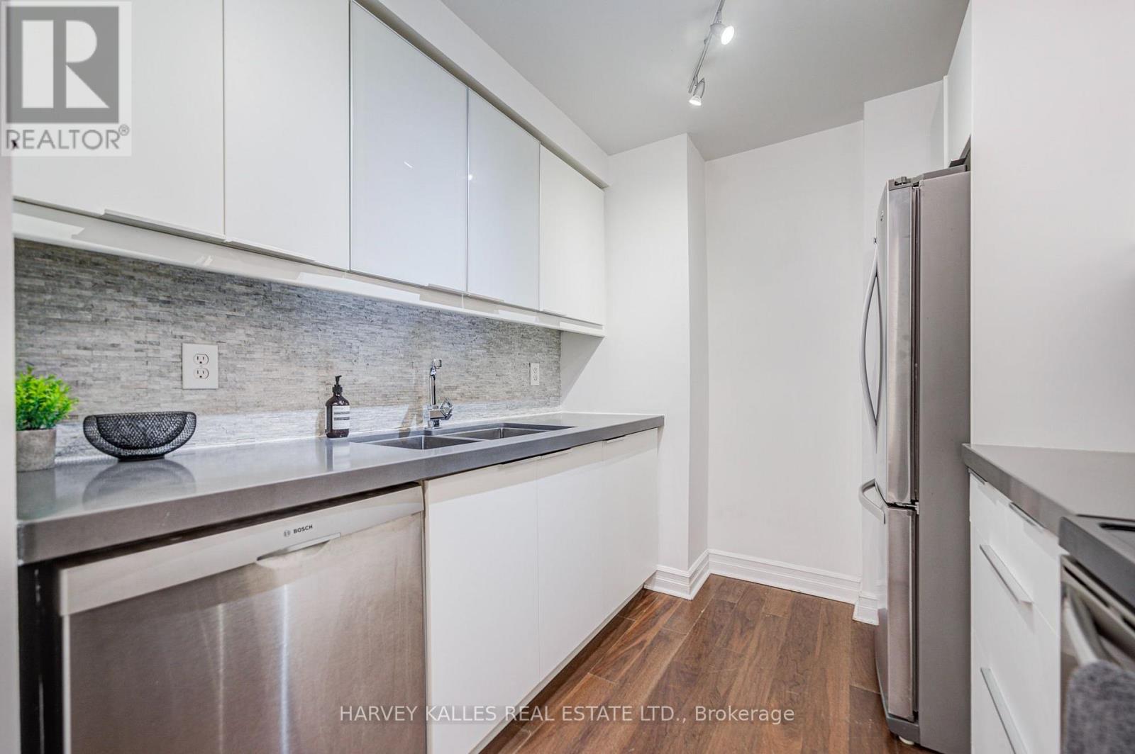 910 - 5 Rosehill Avenue, Toronto, Ontario  M4T 3A6 - Photo 9 - C14032324