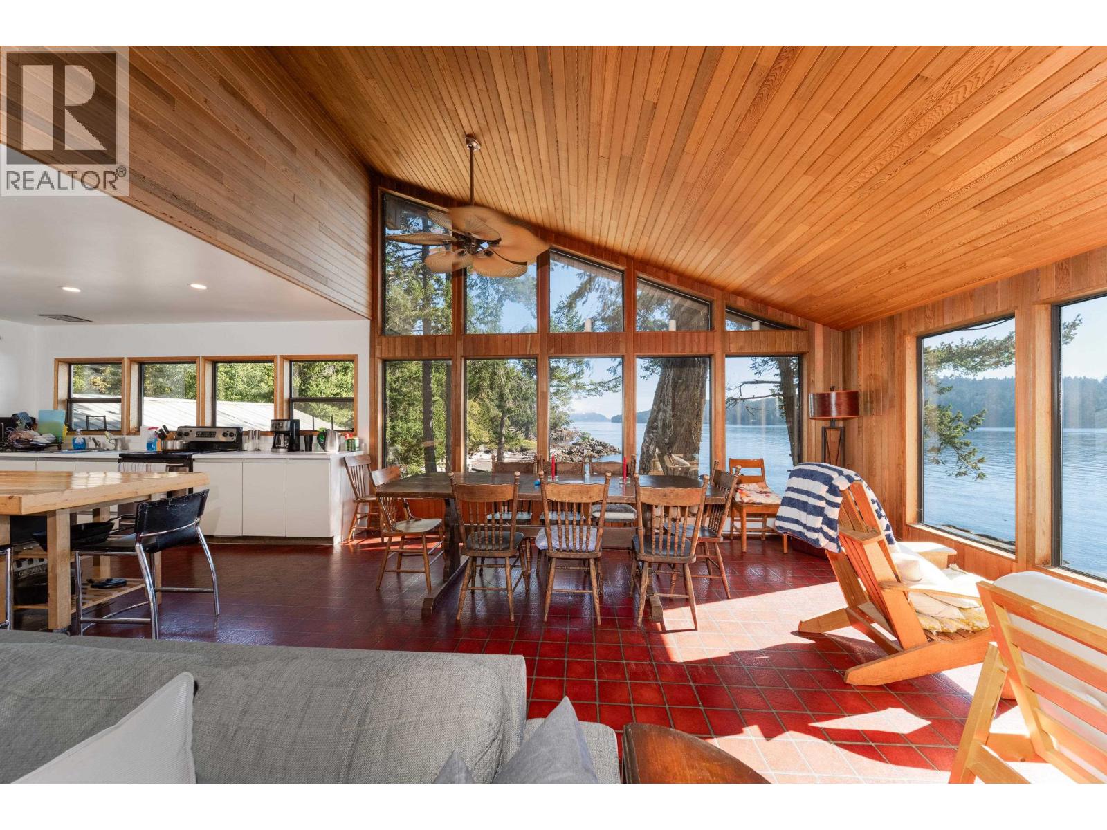 671 Dinner Bay Road, Mayne Island, British Columbia  V0N 2J2 - Photo 9 - R3177290