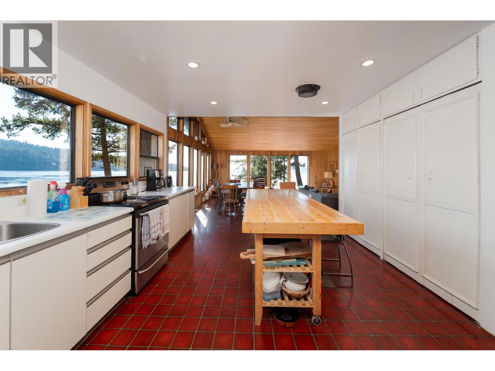 671 Dinner Bay Road, Mayne Island, British Columbia  V0N 2J2 - Photo 17 - R3177290