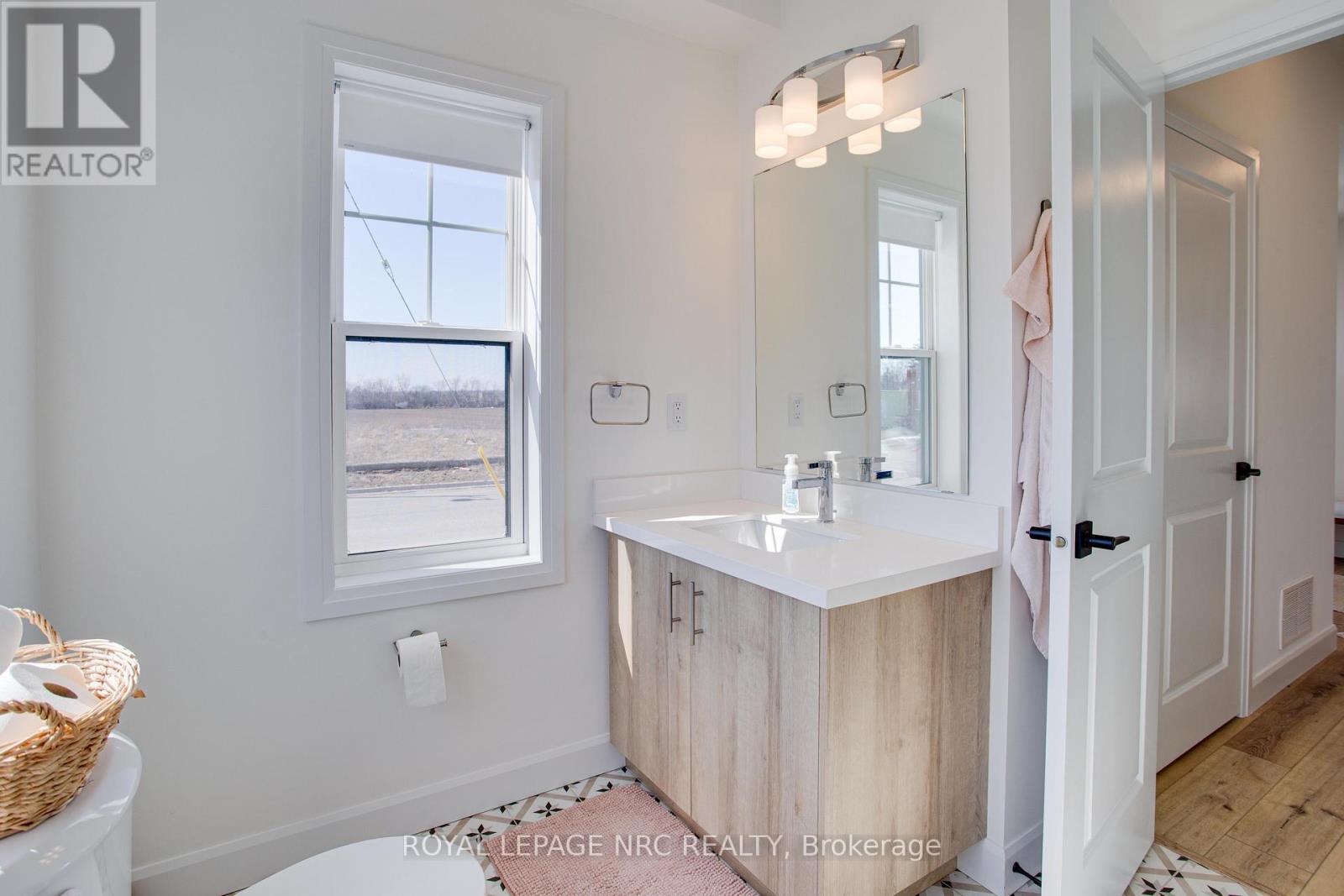 78 Beach Walk Crescent, Fort Erie, Ontario  L0S 1B0 - Photo 12 - X14100638