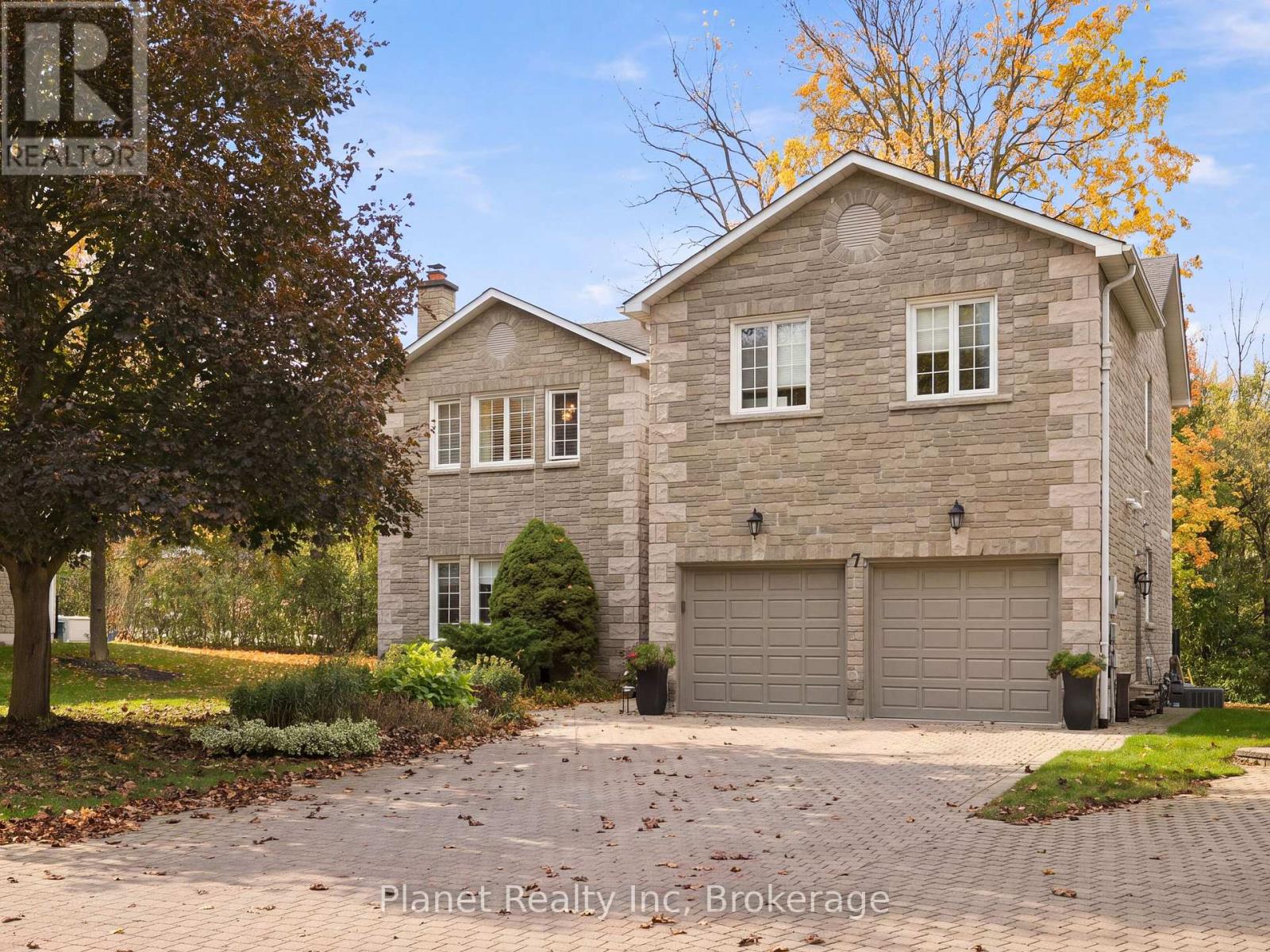 7 - 25 MANOR PARK CRESCENT, Guelph, Ontario