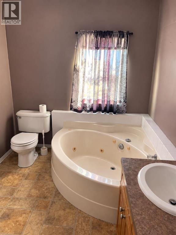 29 Henke Place, Whitecourt, Alberta  T7S 1V9 - Photo 12 - A2353118