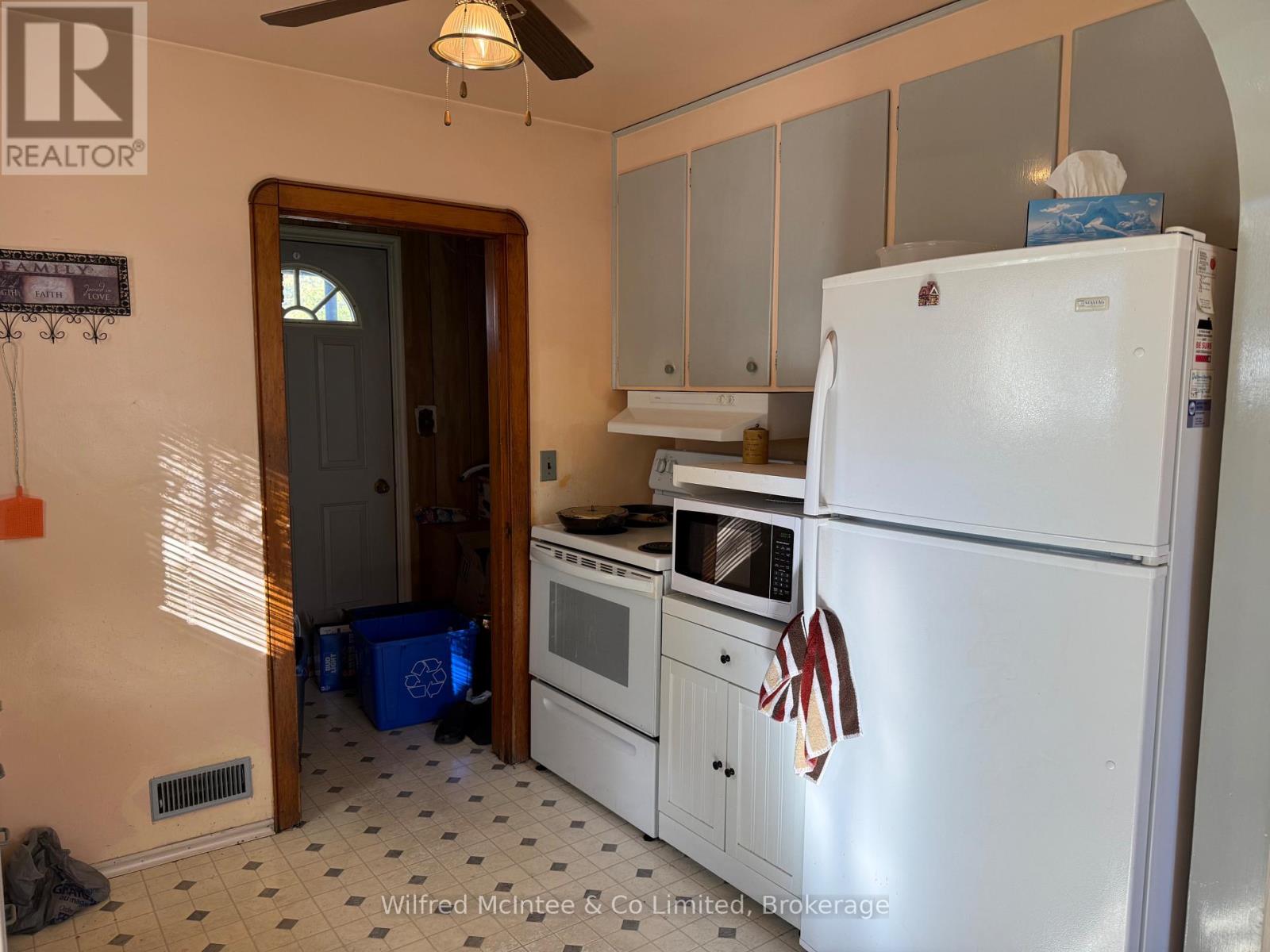 385 6th Avenue, Hanover, Ontario  N4N 2G1 - Photo 13 - X14100674