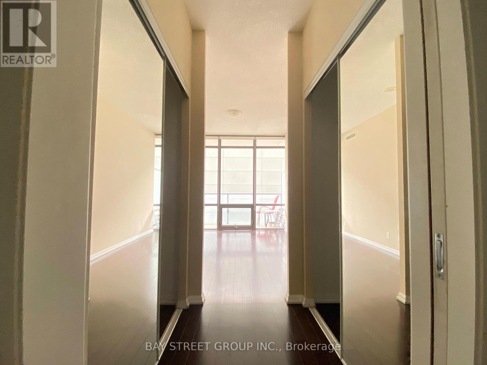 1410 - 832 Bay Street, Toronto, Ontario  M5S 1Z6 - Photo 8 - C14100670