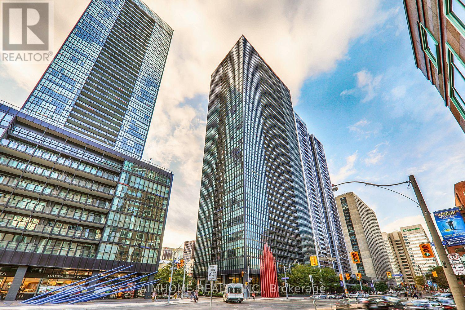 803 - 110 CHARLES STREET E, Toronto, Ontario