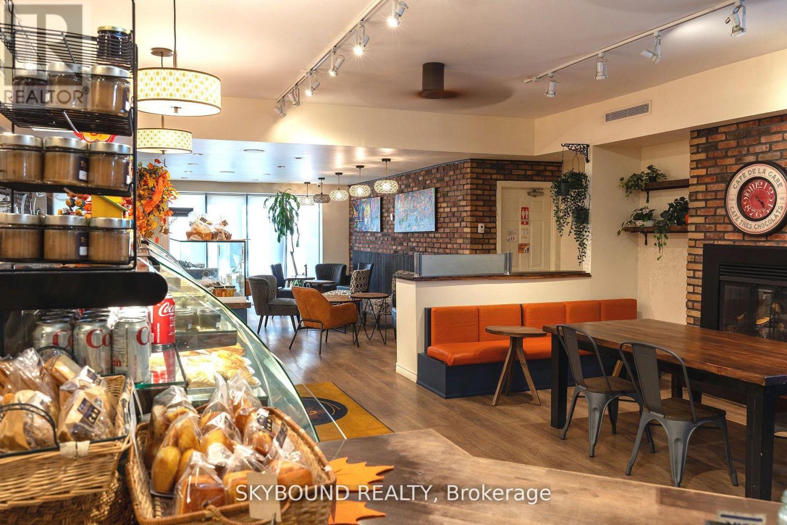 Retail Unit - 1116 Eglinton Avenue W, Toronto, Ontario  M6C 2E2 - Photo 13 - C14100706