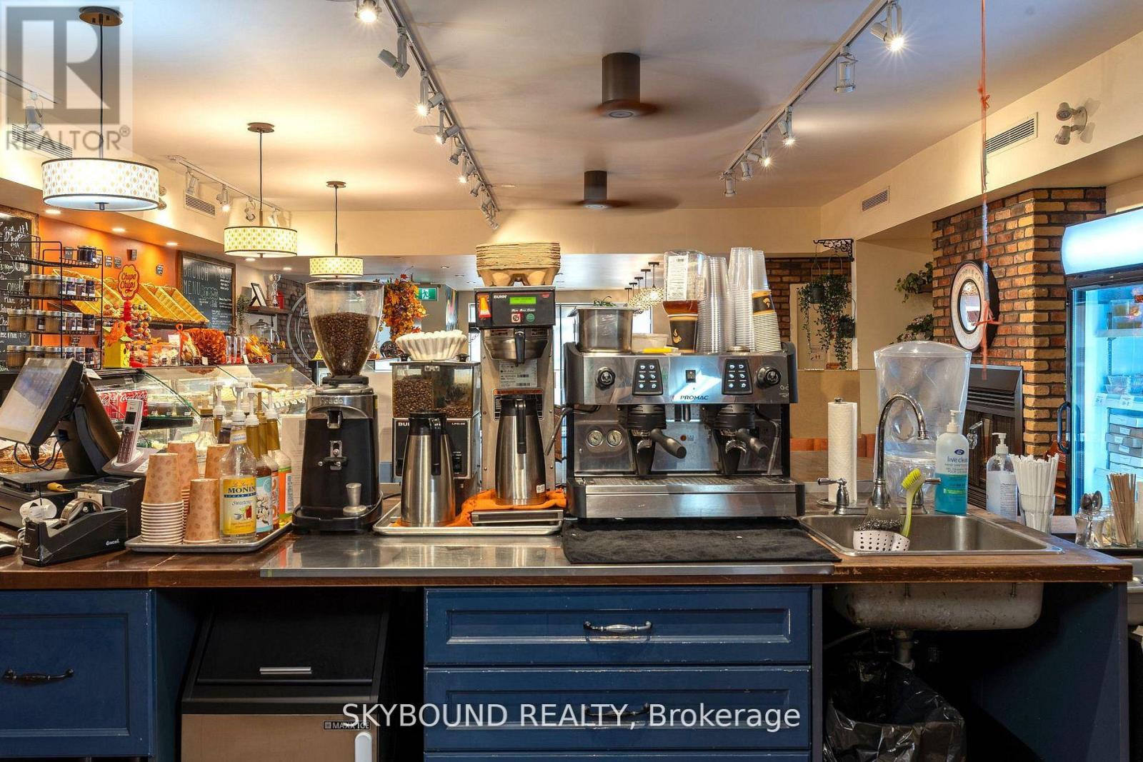 Retail Unit - 1116 Eglinton Avenue W, Toronto, Ontario  M6C 2E2 - Photo 8 - C14100706
