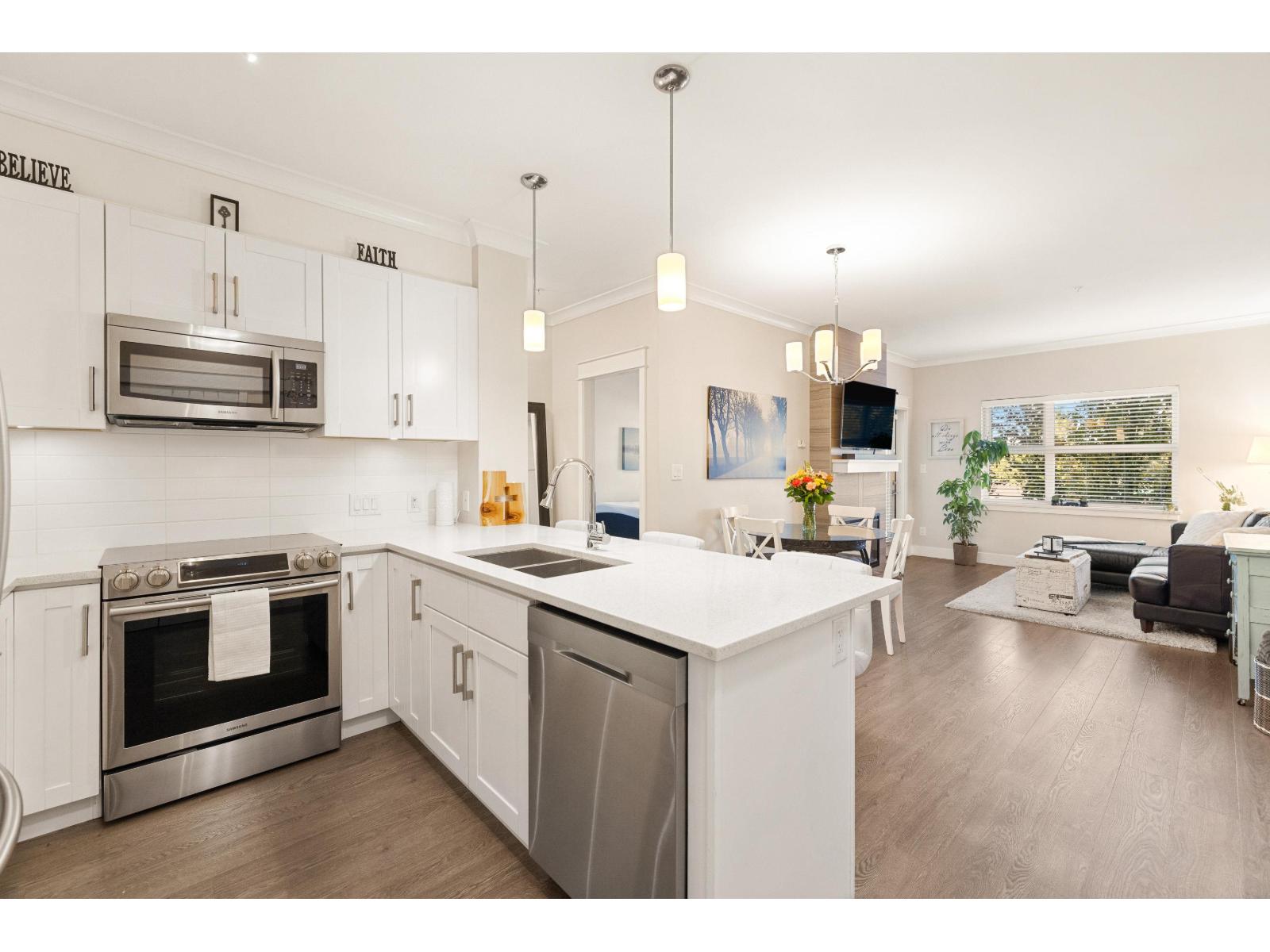 201 5020 221a Street, Langley, British Columbia  V2Y 0V5 - Photo 2 - R3176818