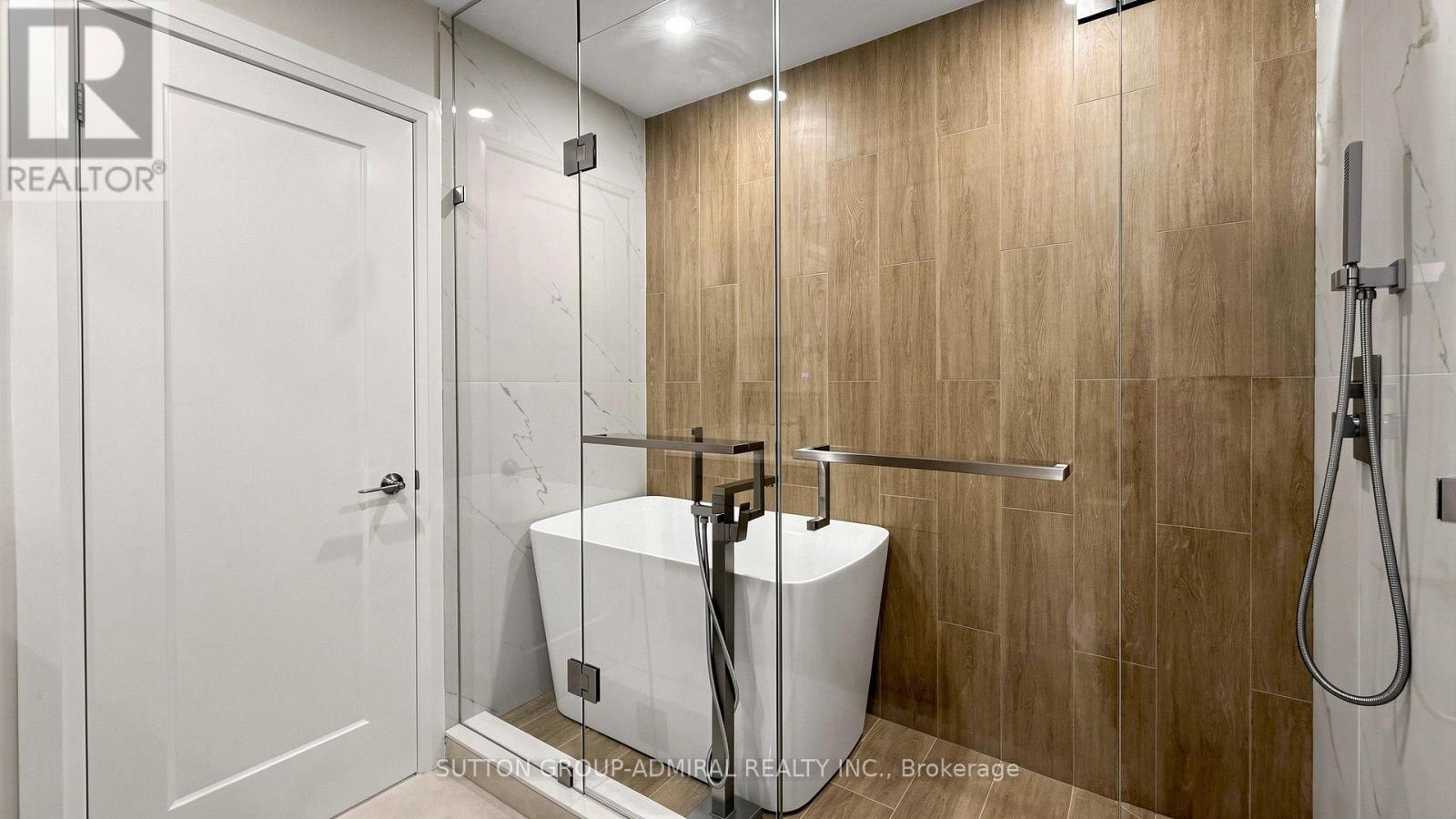 109 Fermanagh Avenue, Toronto, Ontario  M6R 1M1 - Photo 21 - W14100710