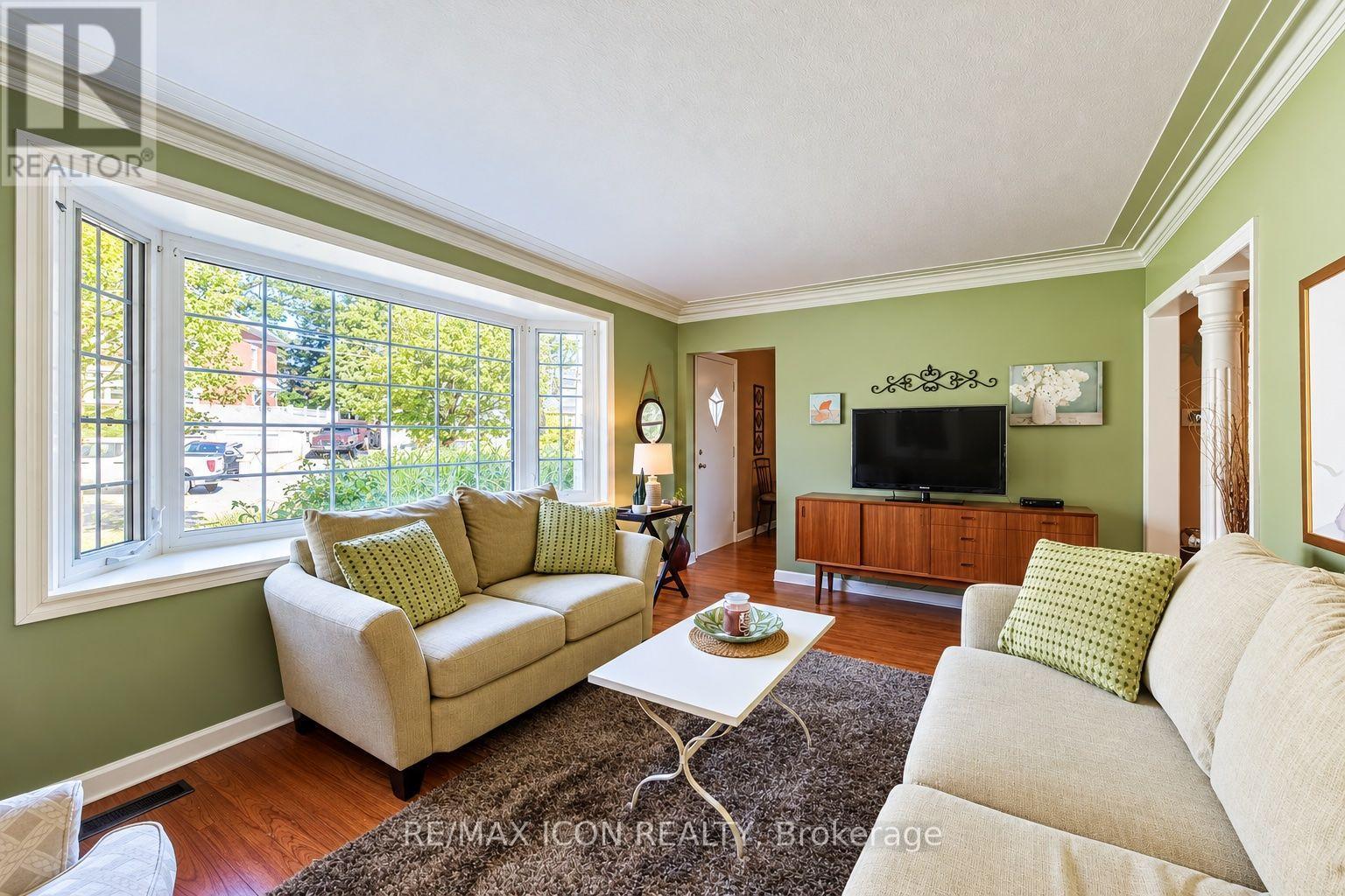 35 Pleasant Avenue, Waterloo, Ontario  N2M 4A3 - Photo 14 - X14100724