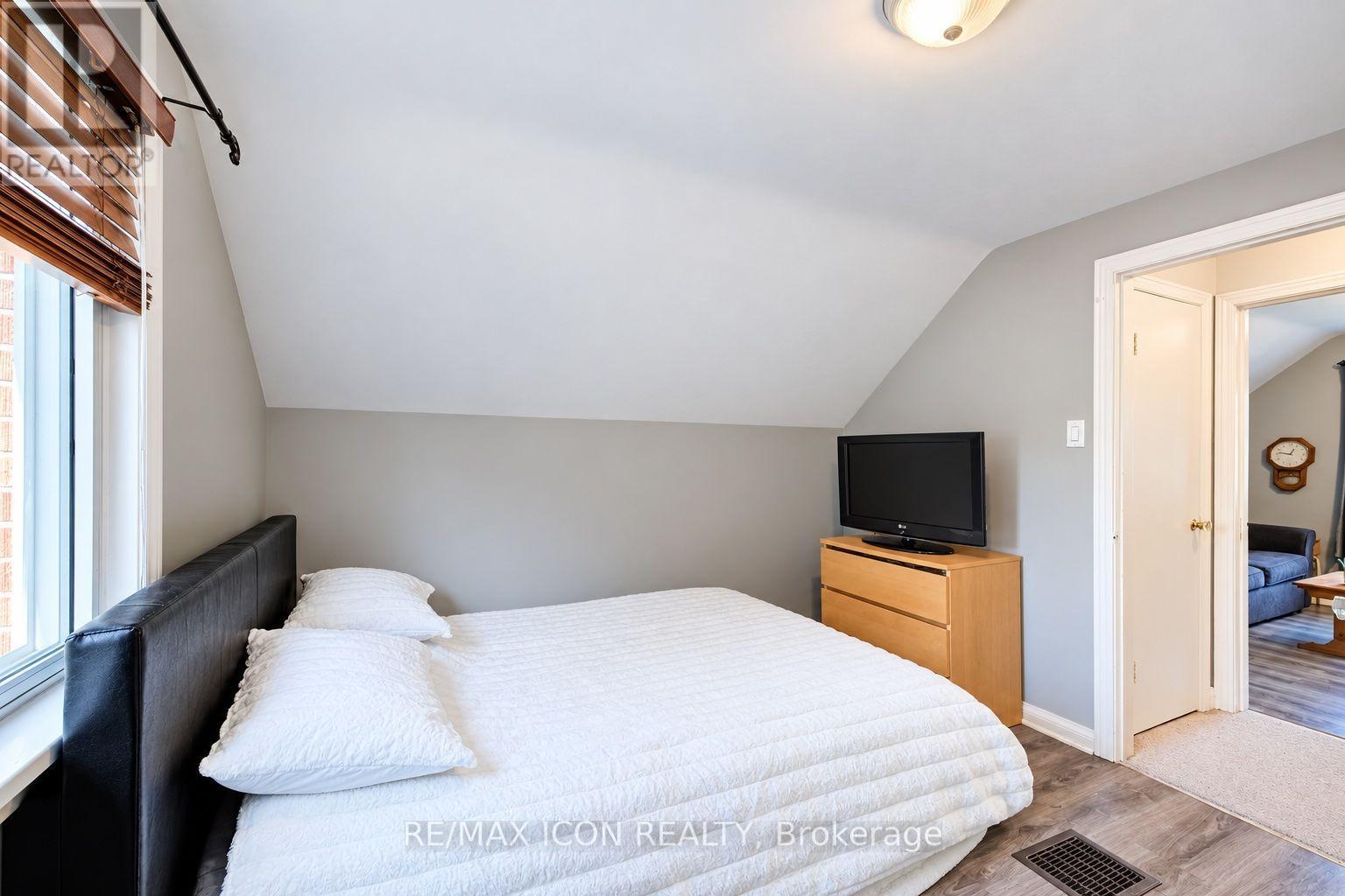 35 Pleasant Avenue, Waterloo, Ontario  N2M 4A3 - Photo 22 - X14100724