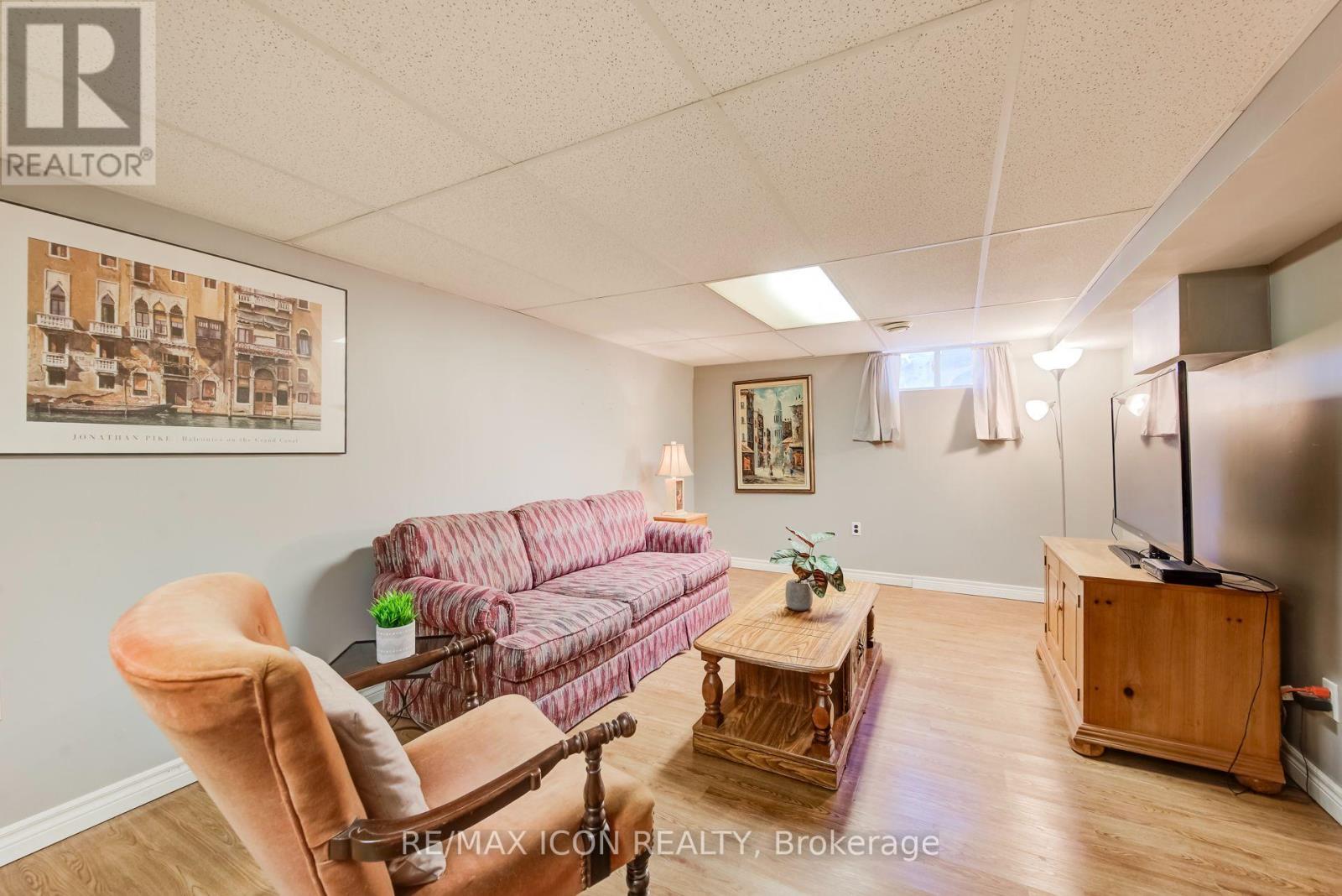 35 Pleasant Avenue, Waterloo, Ontario  N2M 4A3 - Photo 27 - X14100724