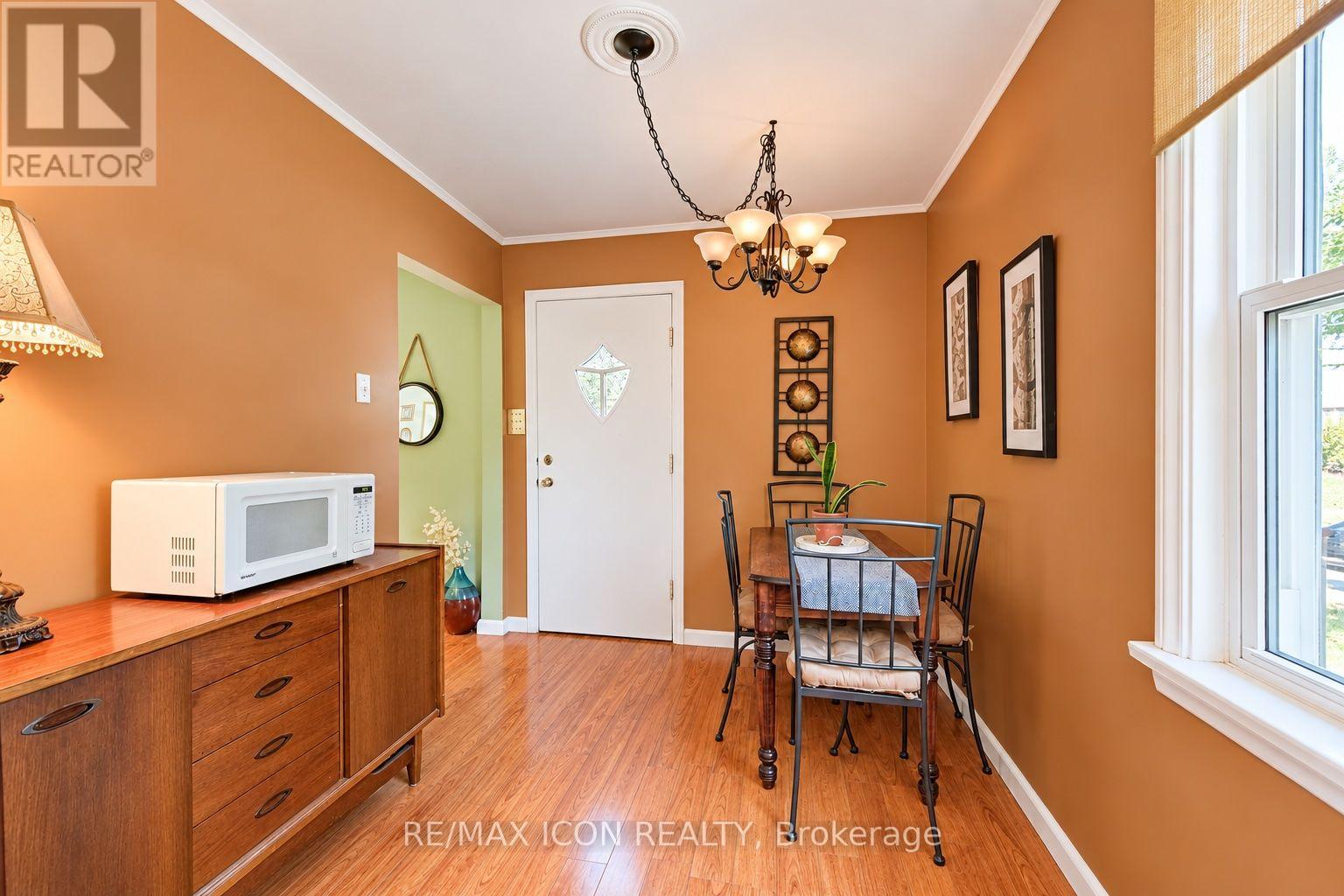 35 Pleasant Avenue, Waterloo, Ontario  N2M 4A3 - Photo 6 - X14100724