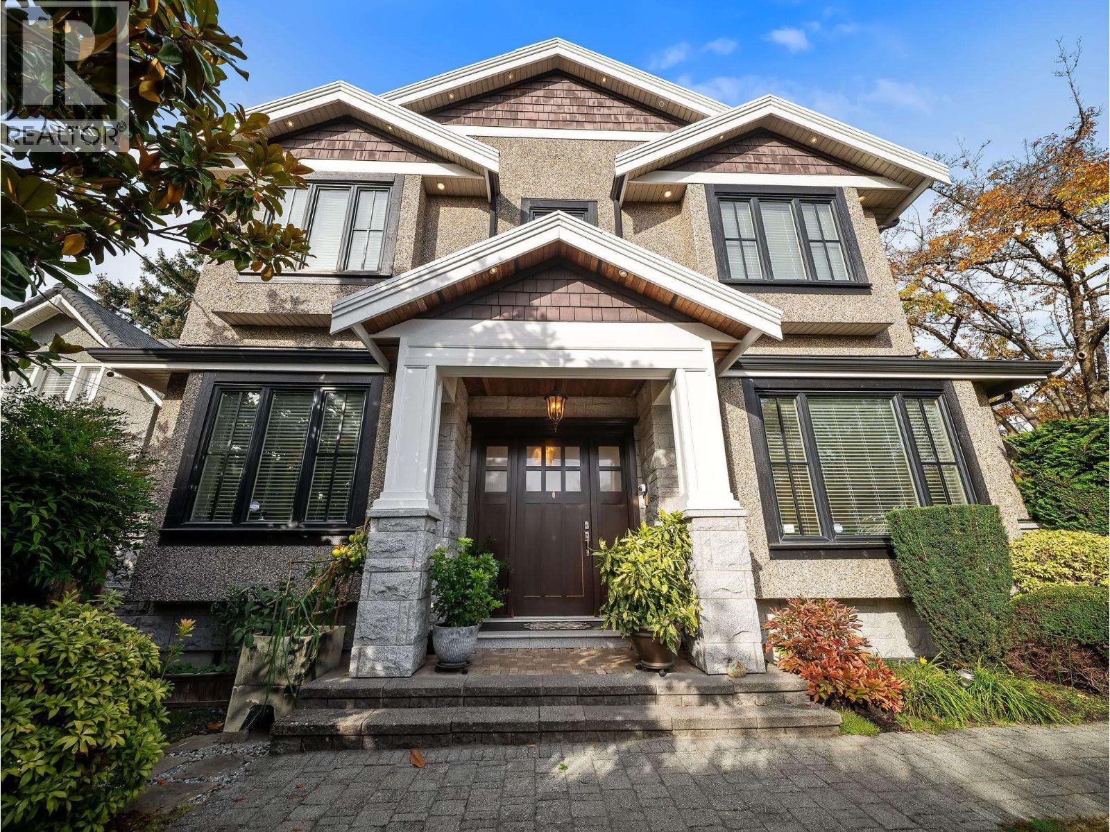 2015 W 57th Avenue, Vancouver, British Columbia  V6P 1V3 - Photo 2 - R3177057