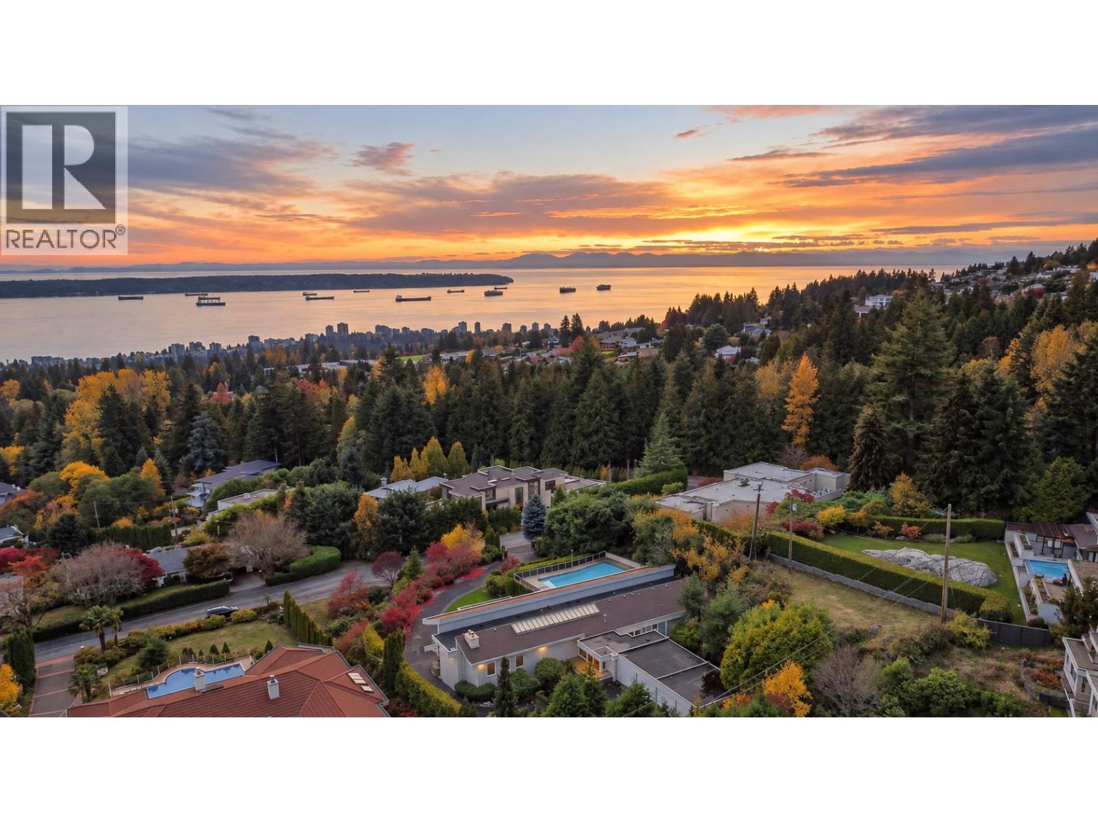 1035 KING GEORGES WAY, West Vancouver, British Columbia