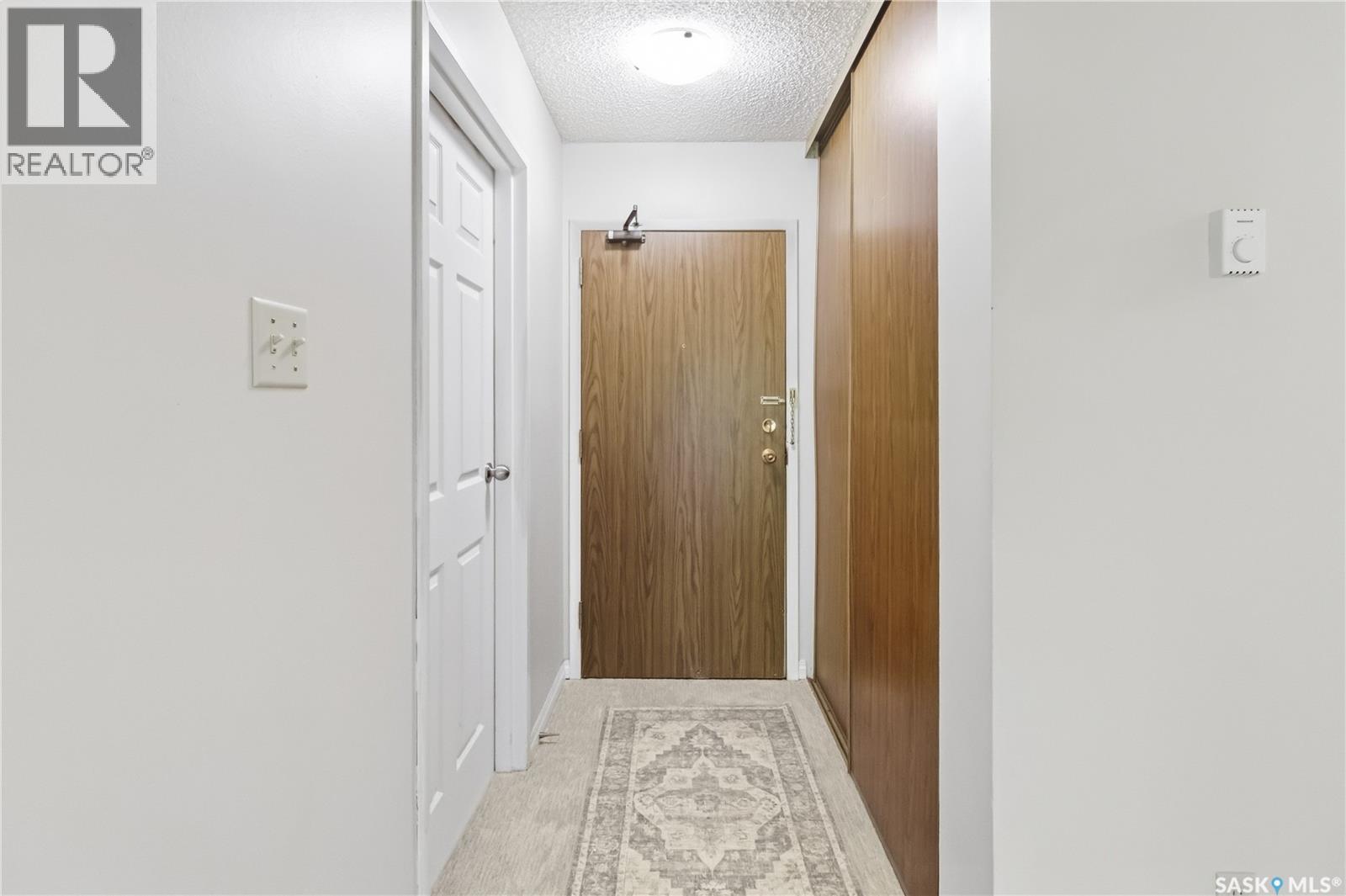 303 302 Tait Crescent, Saskatoon, Saskatchewan  S7H 5L2 - Photo 4 - SK051493