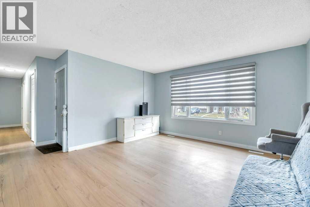 3427 56 Street NE, Calgary, Alberta  T1Y 3N8 - Photo 10 - A2352251