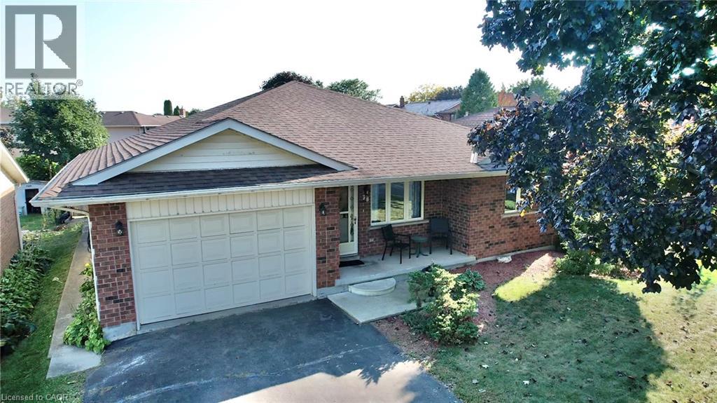 38 Mann Avenue, Simcoe, Ontario  N3Y 5J2 - Photo 2 - 40866802