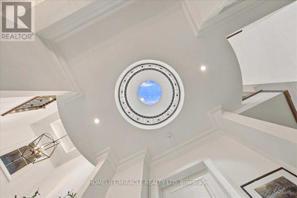 471 Willis Drive, Oakville, Ontario  L6L 4V6 - Photo 9 - W14084648