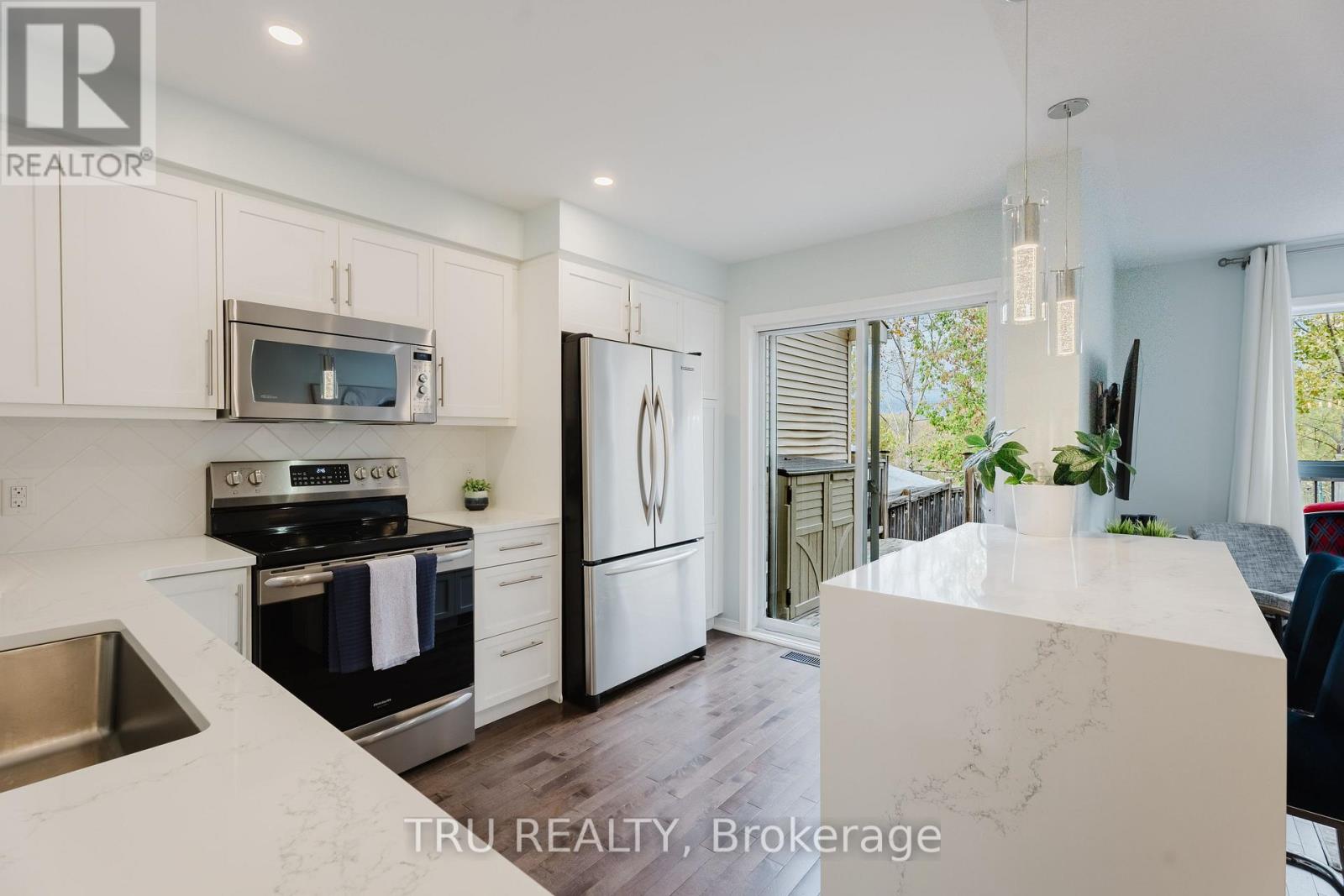 200 Trail Side Circle, Ottawa, Ontario  K4A 5B4 - Photo 3 - X13879112