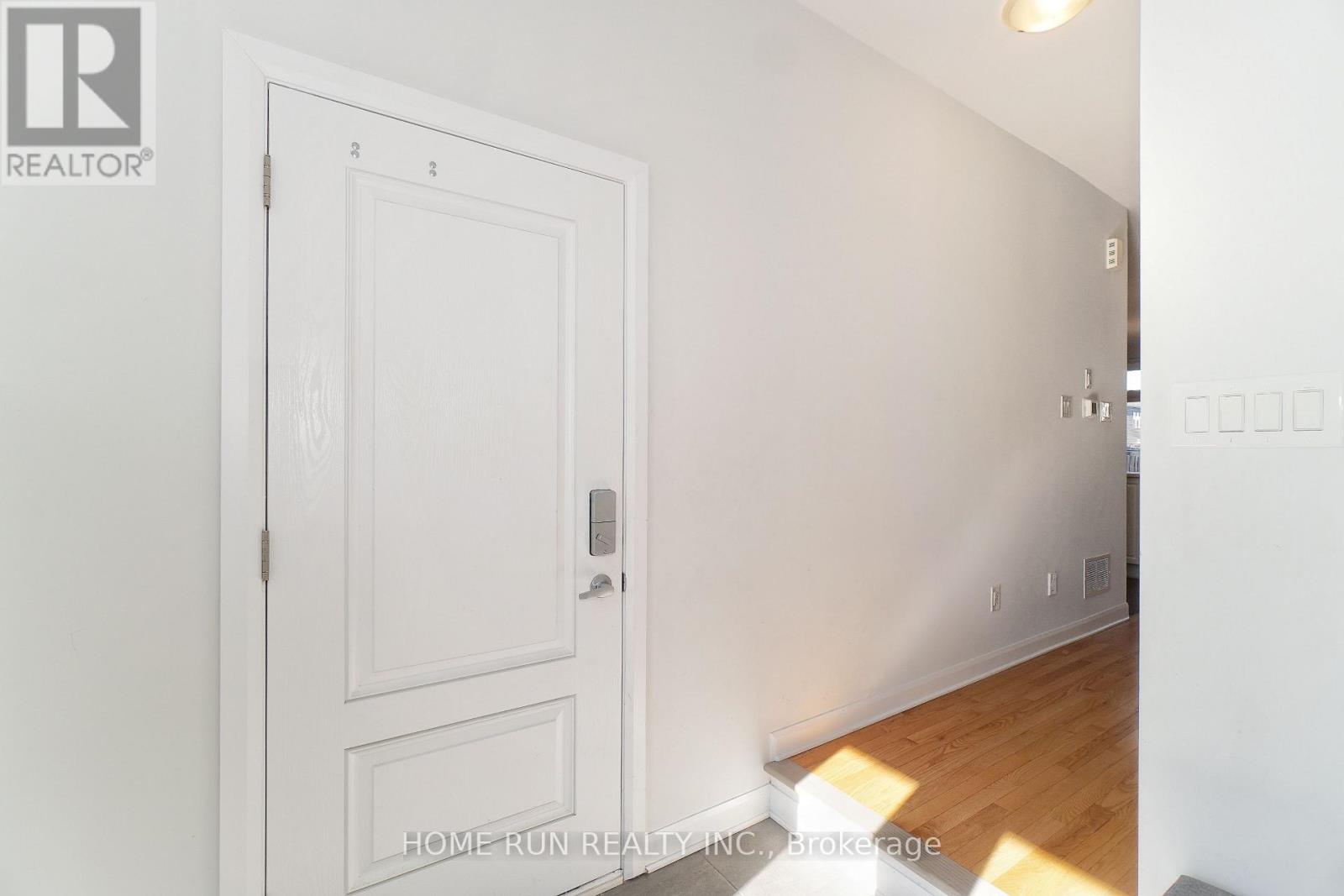 211 Clonrush Way, Ottawa, Ontario  K2T 0P7 - Photo 2 - X14100778