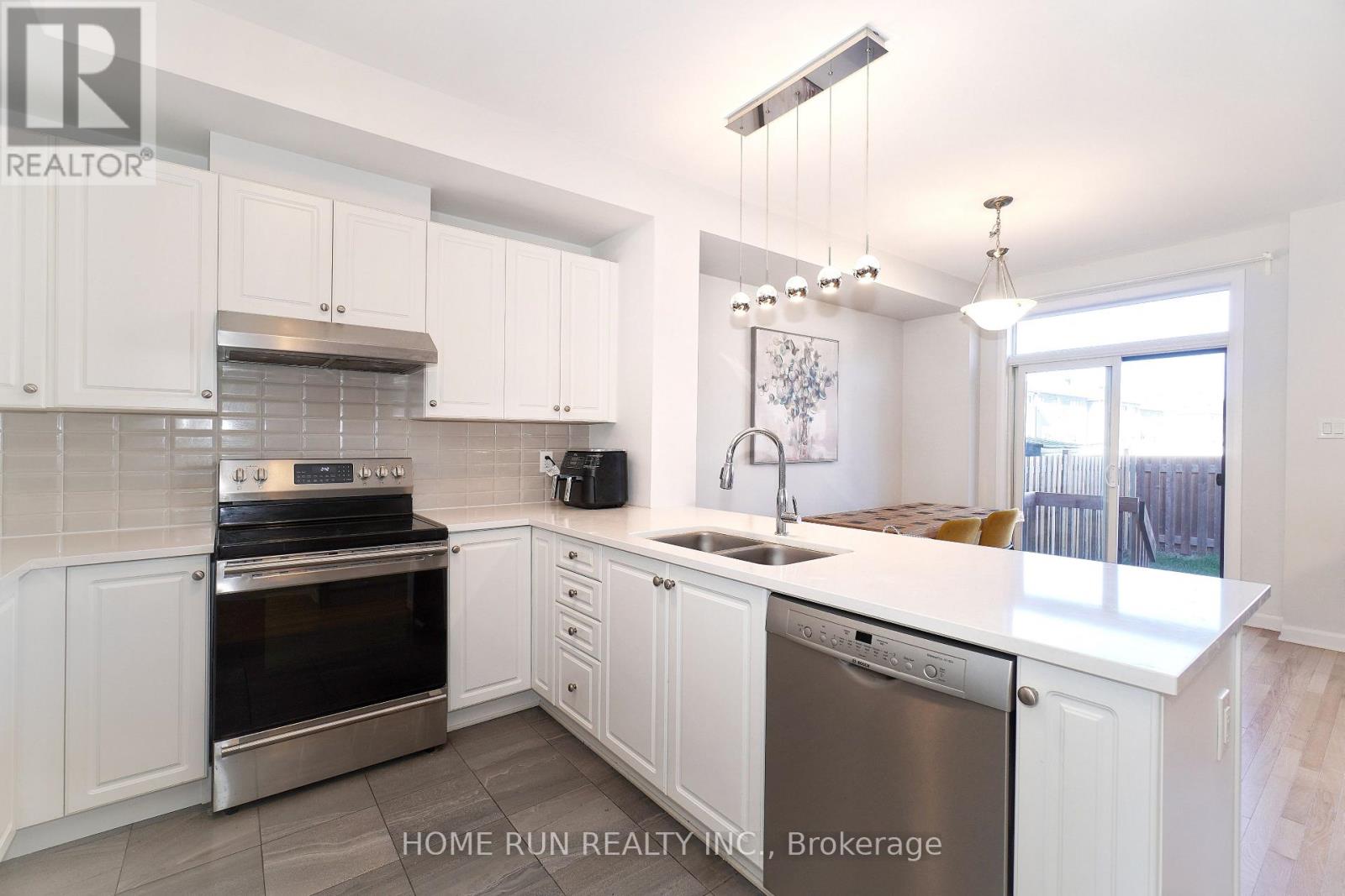 211 Clonrush Way, Ottawa, Ontario  K2T 0P7 - Photo 6 - X14100778