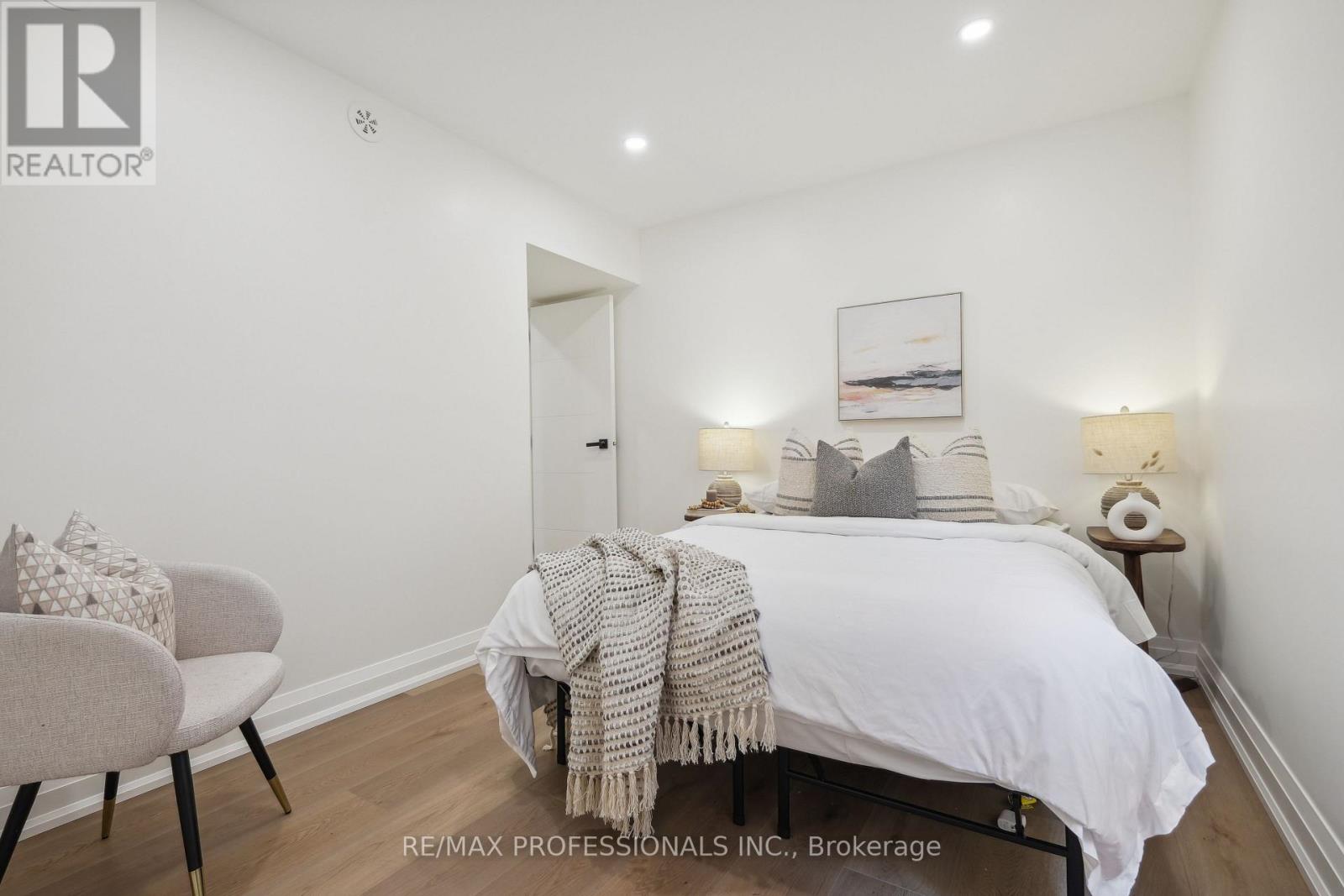 2nd Flr - 134 Argyle Street, Toronto, Ontario  M6J 1N9 - Photo 15 - C14100794