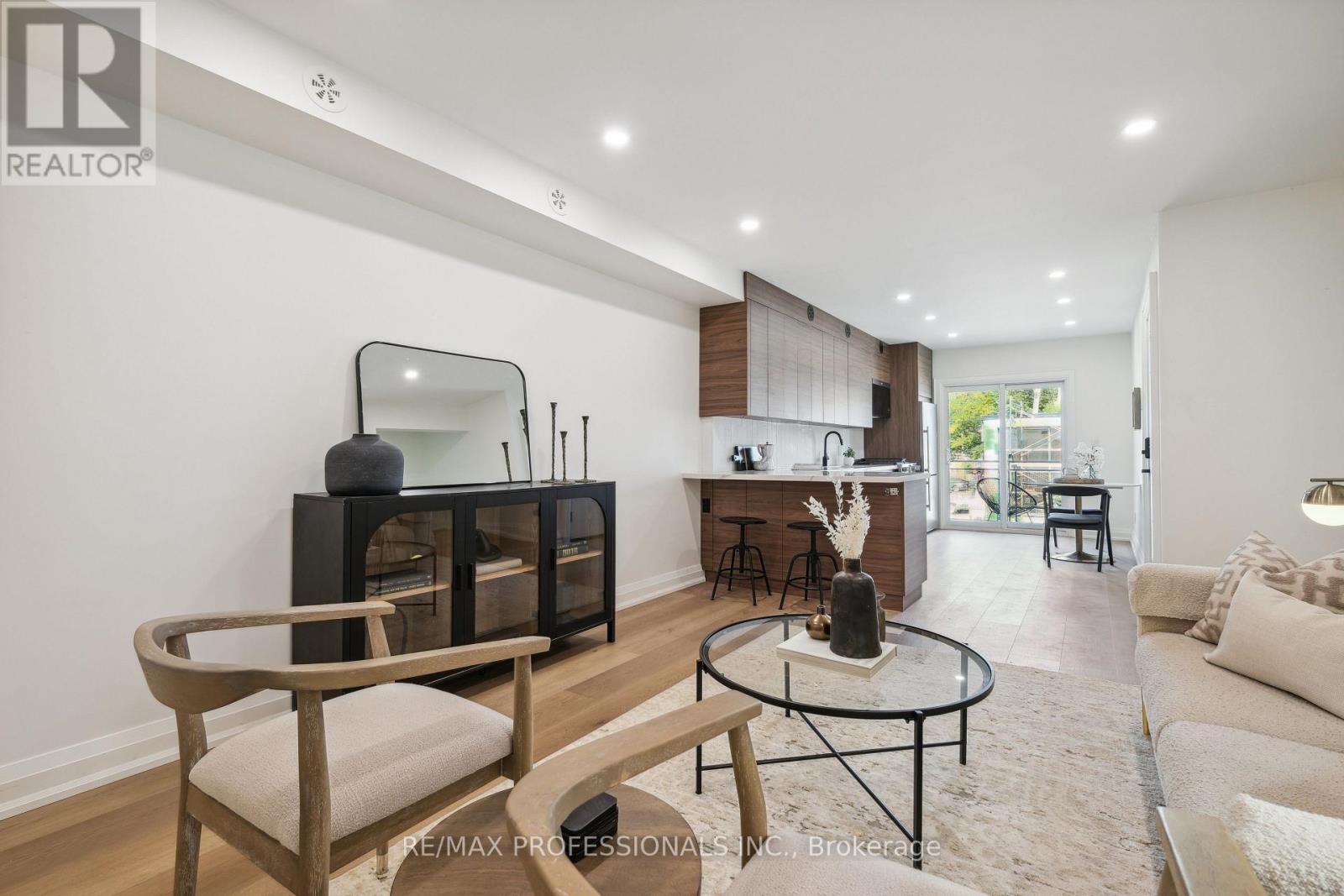 2nd Flr - 134 Argyle Street, Toronto, Ontario  M6J 1N9 - Photo 9 - C14100794