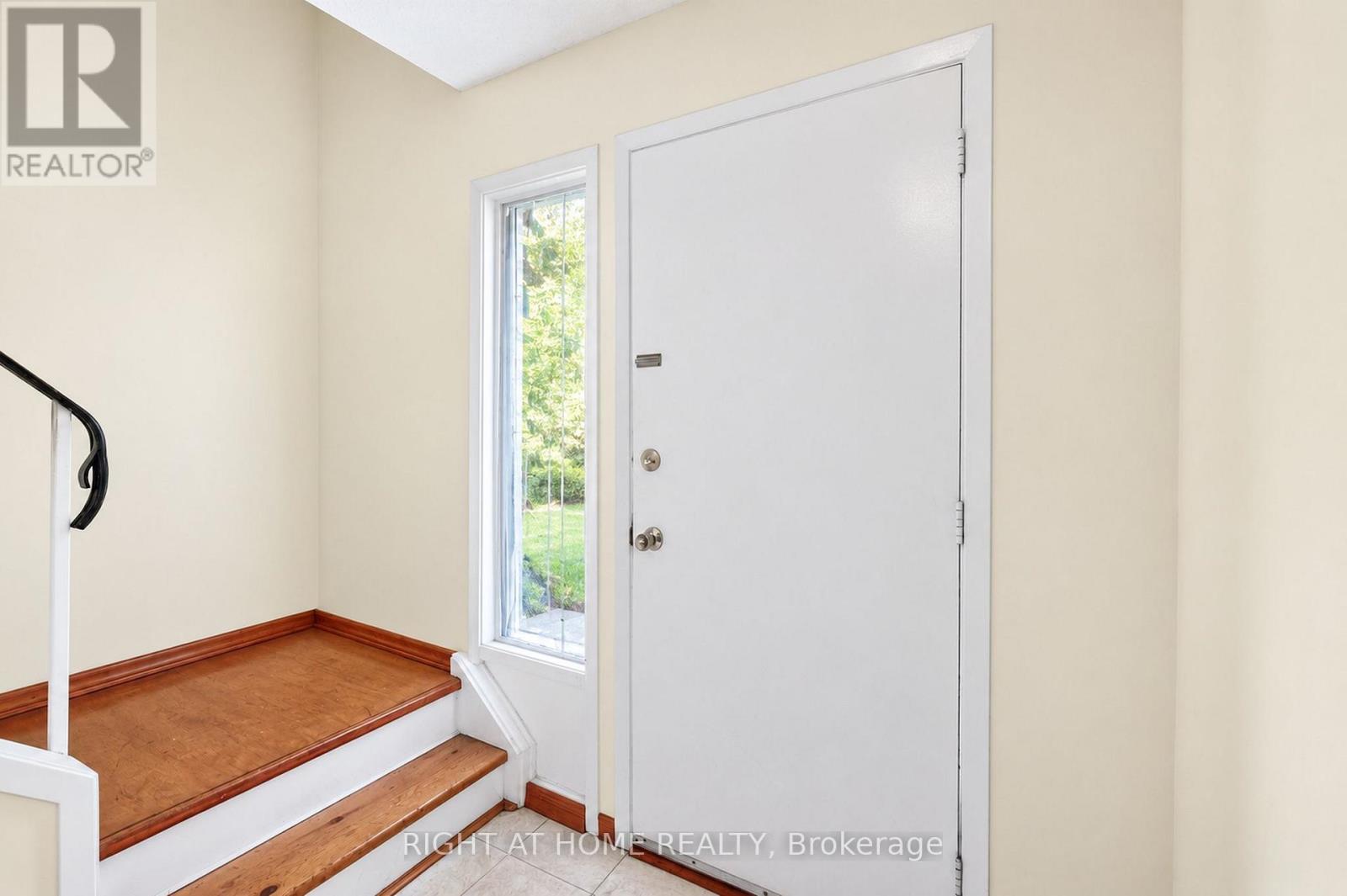 68 Trott Square, Toronto, Ontario M1B 1V8 - Photo 3 - E14100776
