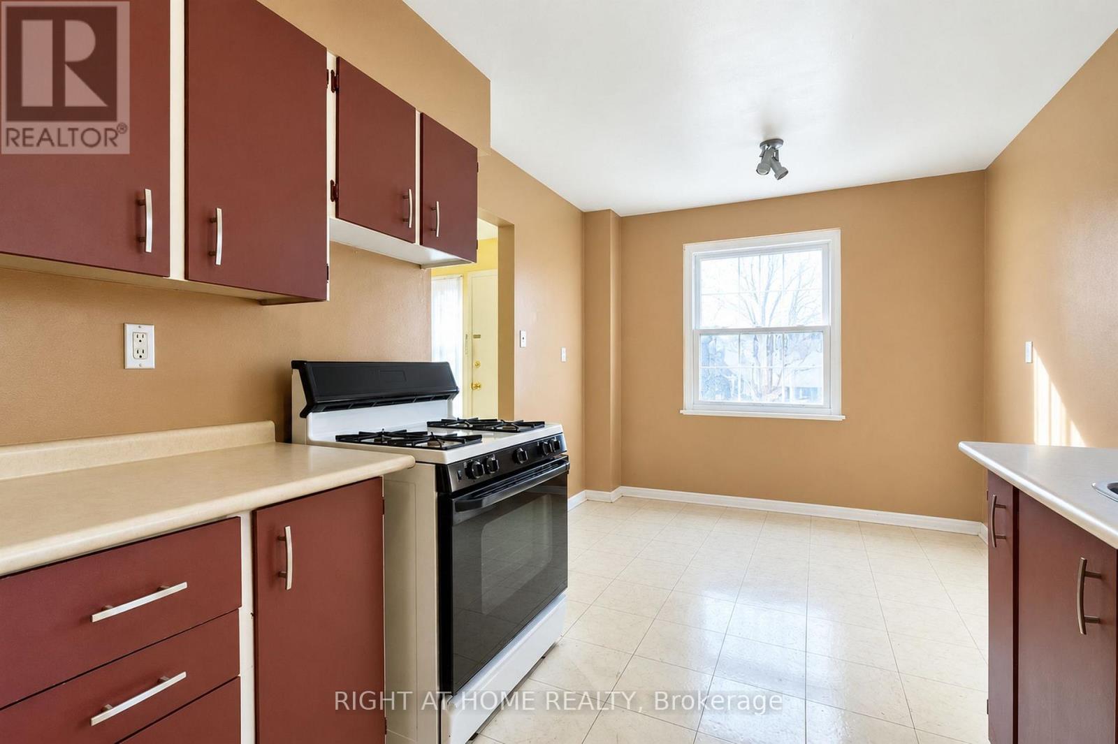 68 Trott Square, Toronto, Ontario M1B 1V8 - Photo 9 - E14100776