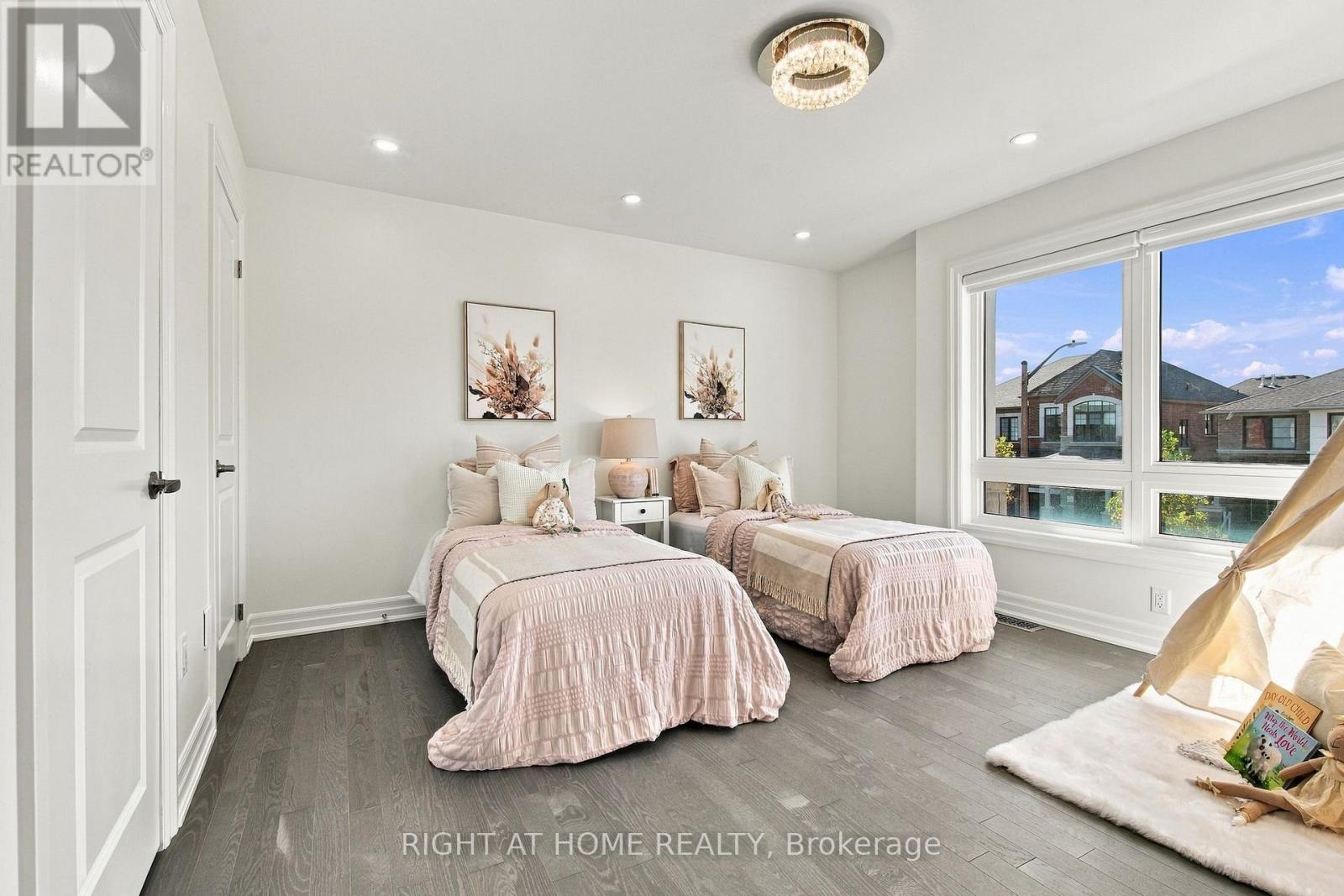 15 Ronald Street, Whitby, Ontario  L1P 0K1 - Photo 23 - E14100790