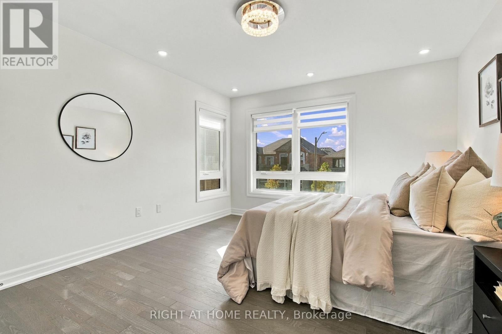 15 Ronald Street, Whitby, Ontario  L1P 0K1 - Photo 25 - E14100790